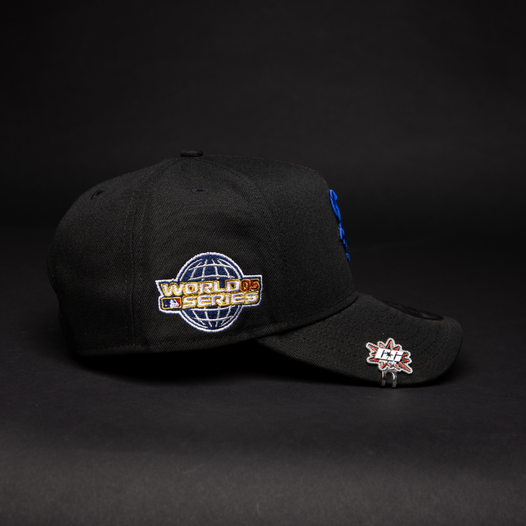 NEW ERA 9FIFTY A-FRAME BLACK CHIACGO WHITE SOX SNAPBACK W/ 2005 WORLD SERIES SIDE PATCH