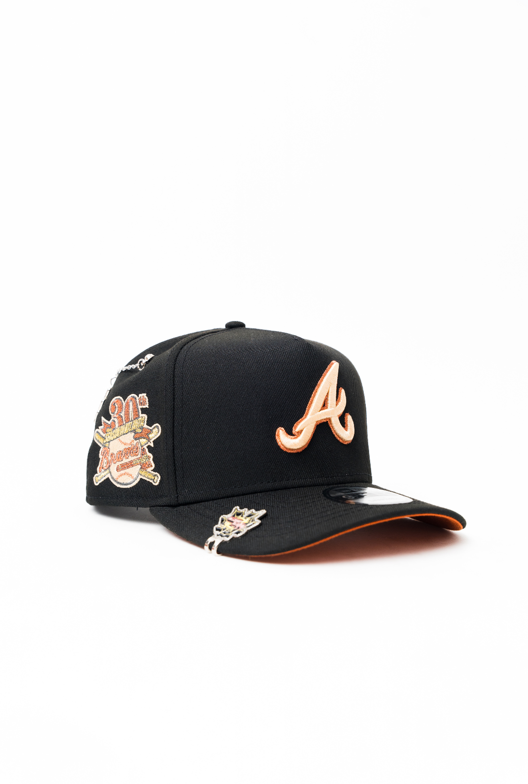 NEW ERA 9FIFTY A-FRAME BLACK ATLANTA BRAVES SNAPBACK W/ 30TH ANNIVESRARY SIDE PATCH