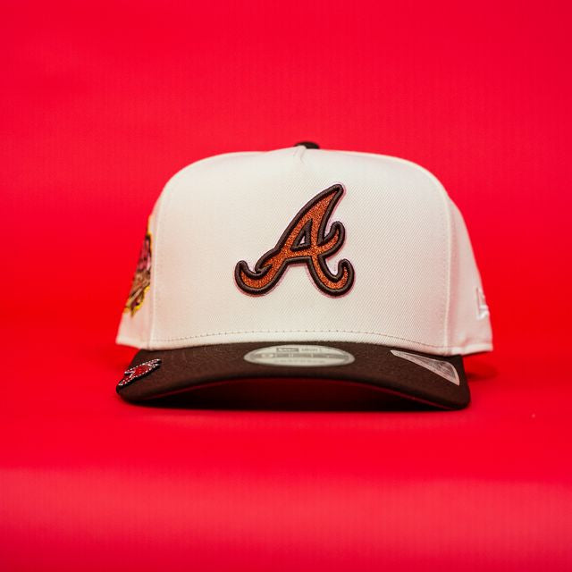 NEW ERA EXCLUSIVE 9FIFTY A-FRAME CHROME/ BROWN ATLANTA BRAVES SNAPBACK W/ 1999 WORLD SERIES SIDE PATCH