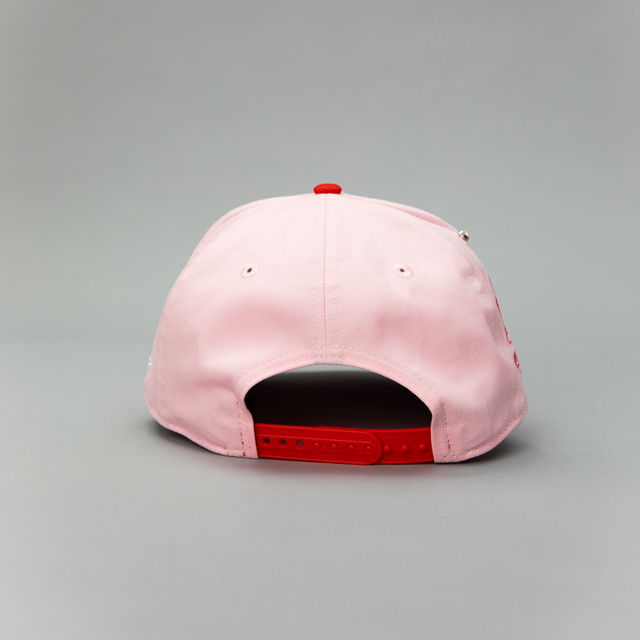 NEW ERA EXCLUSIVE 9FIFTY PINK/ RED NEW YORK YANKEES SNAPBACK W/ RED HEART+ 2000 CHAMPIONS SIDE PATCH
