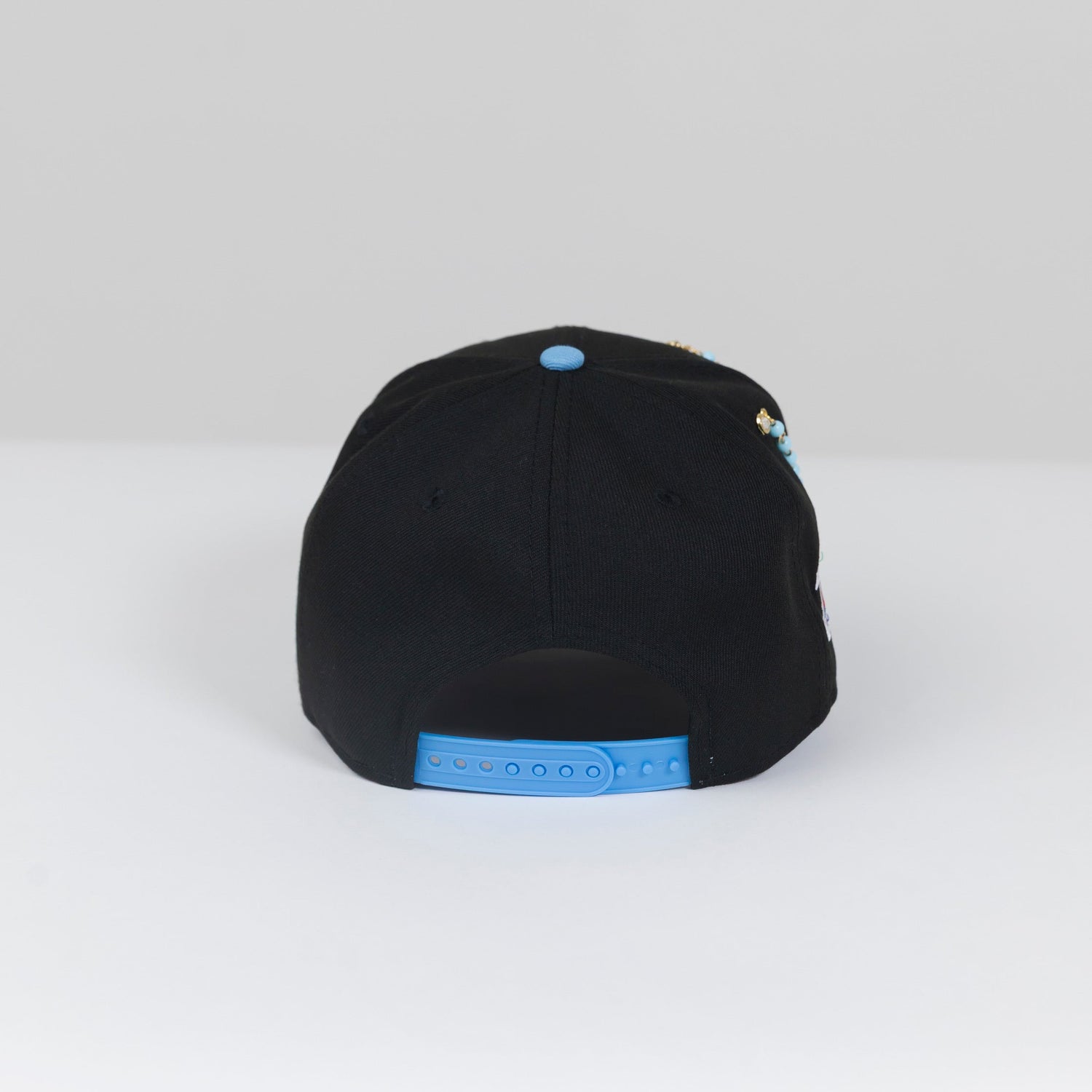 NEW ERA EXCLUSIVE 9FIFTY BLACK/ ICY BLUE NEW YORK YANKEES SNAPBACK W/ 1996 WORLD SERIES SIDE PATCH
