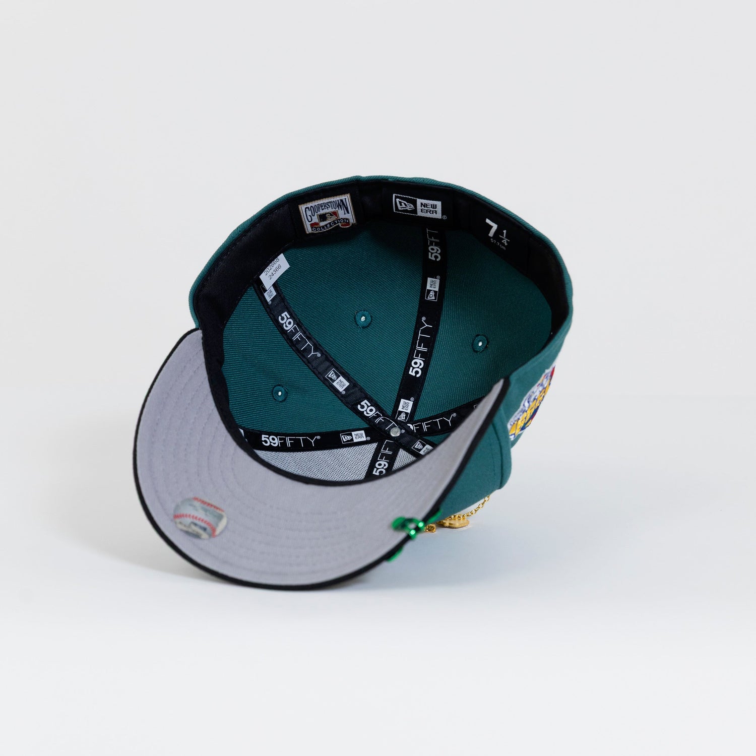 NEW ERA 59FIFTY PINE GREEN/ BLACK ATLANTA BRAVES W/ 1999 WORLD SERIES SIDE PATCH