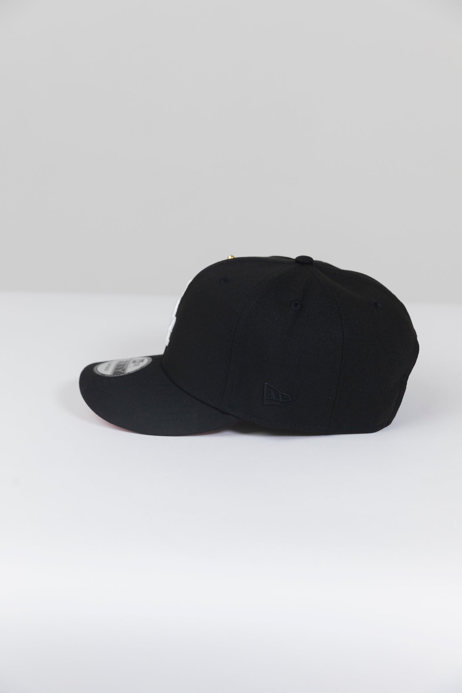 NEW ERA EXCLUSIVE 9FIFTY BLACK LOS ANGELES DODGERS SNAPBACK W/ 50TH ANNIVERSARY SIDE PATCH