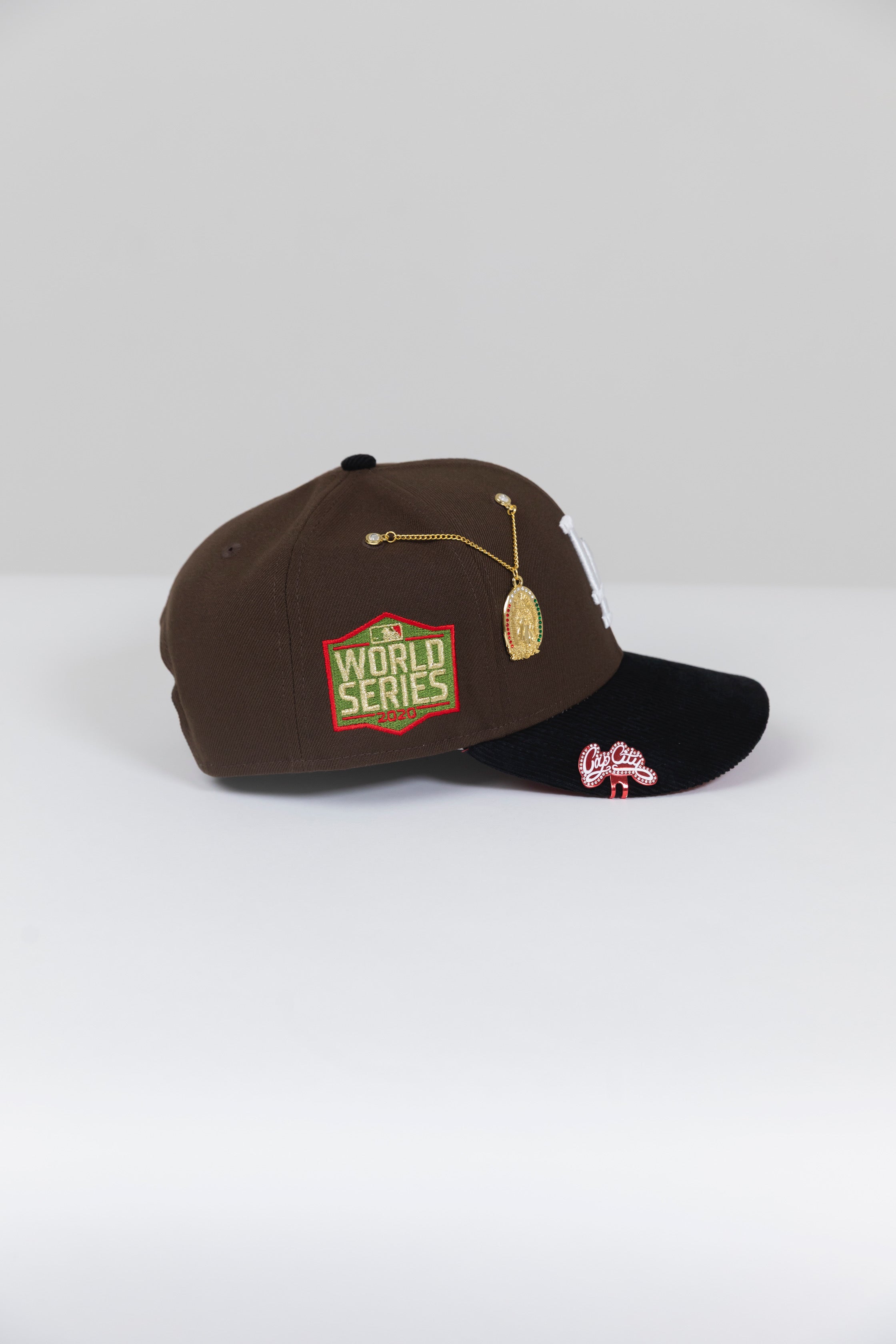 SNAPBACK DE DOS TONOS DE LOS ANGELES DODGERS MOCHA/PANA EXCLUSIVO DE NEW ERA CON PARCHE DE LA SERIE MUNDIAL 2020 