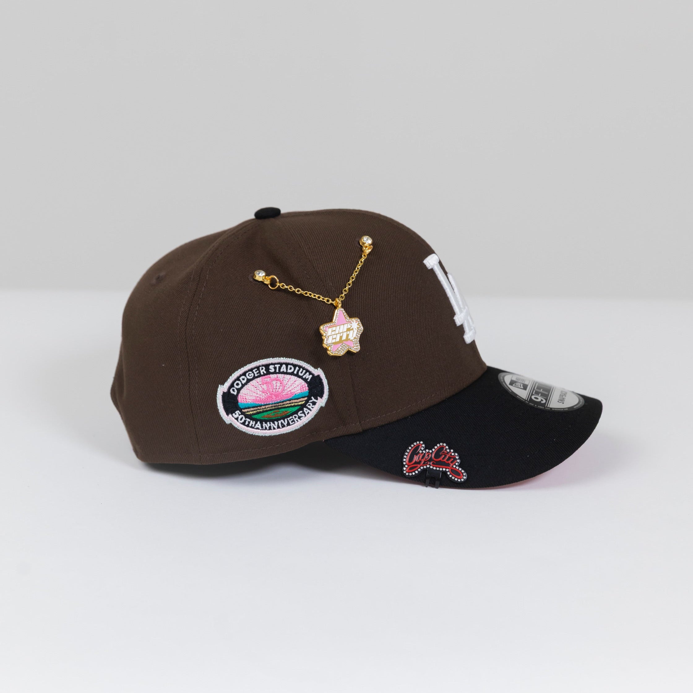 SNAPBACK DE DOS TONOS DE LOS ANGELES DODGERS MOCHA/PANA EXCLUSIVO DE NEW ERA CON PARCHE DE LA SERIE MUNDIAL 2020 