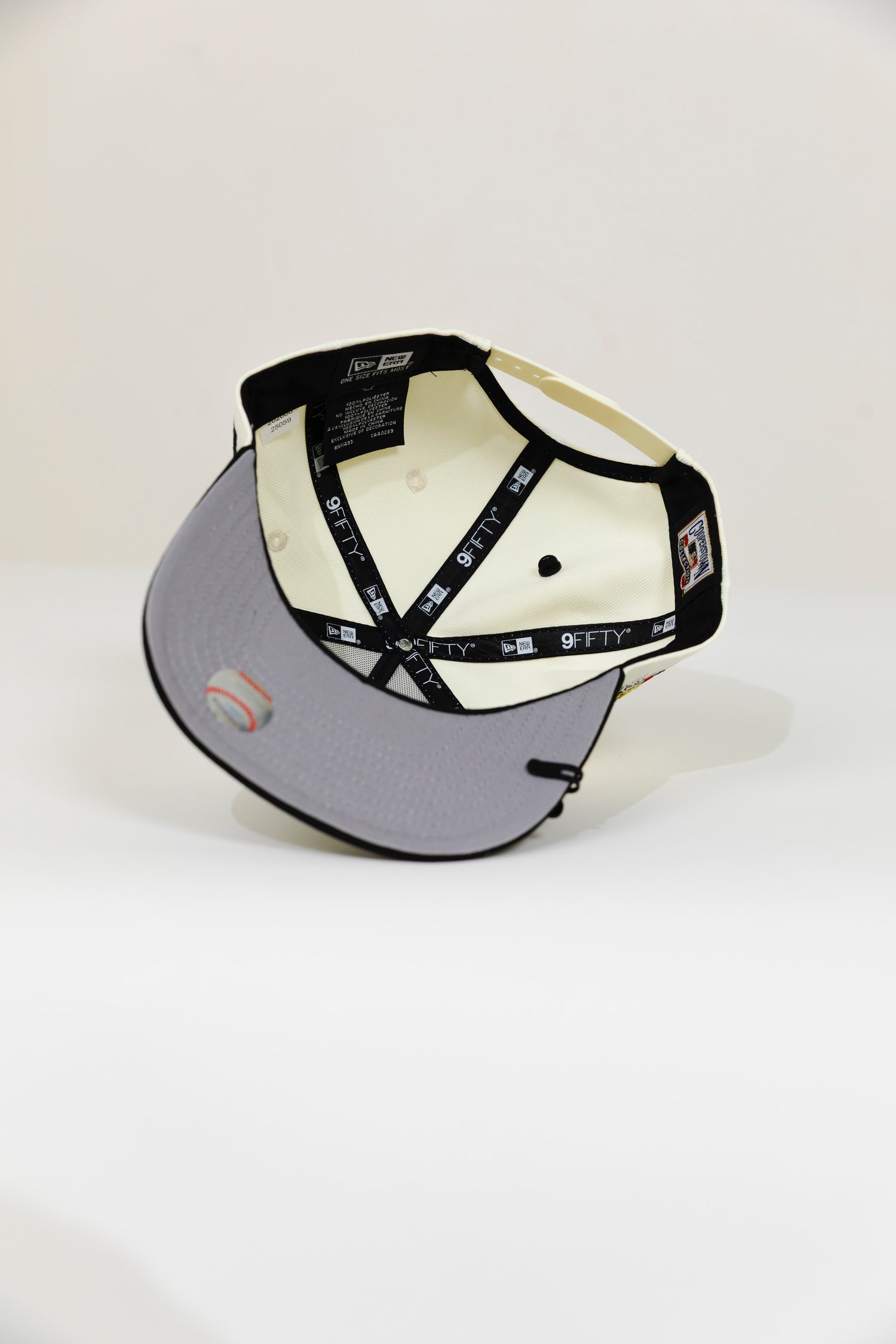NEW ERA EXCLUSIVE 9FIFTY A-FRAME CHROME/ BLACK NEW YORK YANKEES X LOS ANGELES DODGERS W/ 1981 WORLD SERIES SIDE PATCH