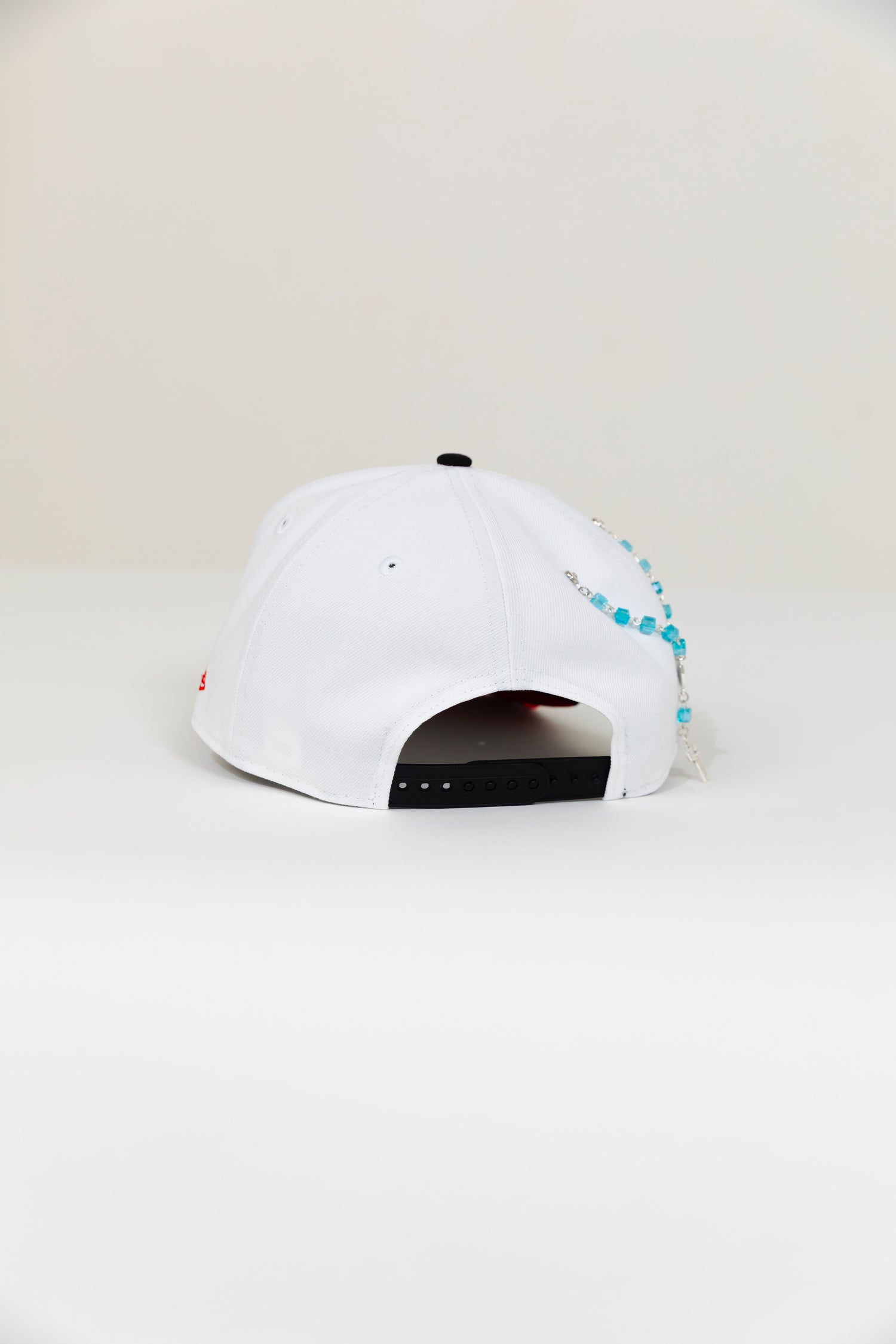 NEW ERA EXCLUSIVE 9FIFTY A-FRAME PEARL WHITE LOS ANGELES DODGERS W/ 50TH ANNIVERSARY SIDE PATCH