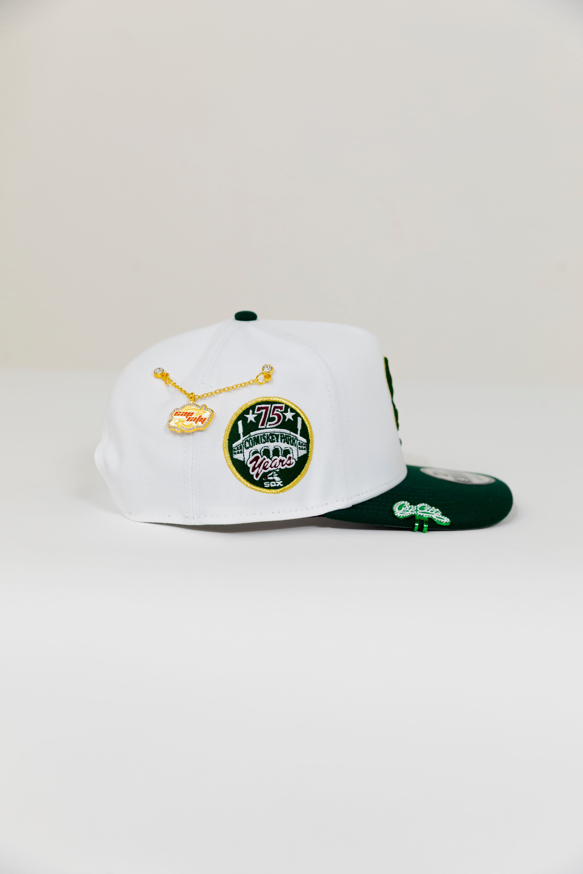 NEW ERA EXCLUSIVE 9FIFTY A-FRAME PEARL WHITE CHICAGO WHITE SOX W/ 75TH ANNIVERSARY SIDE PATCH