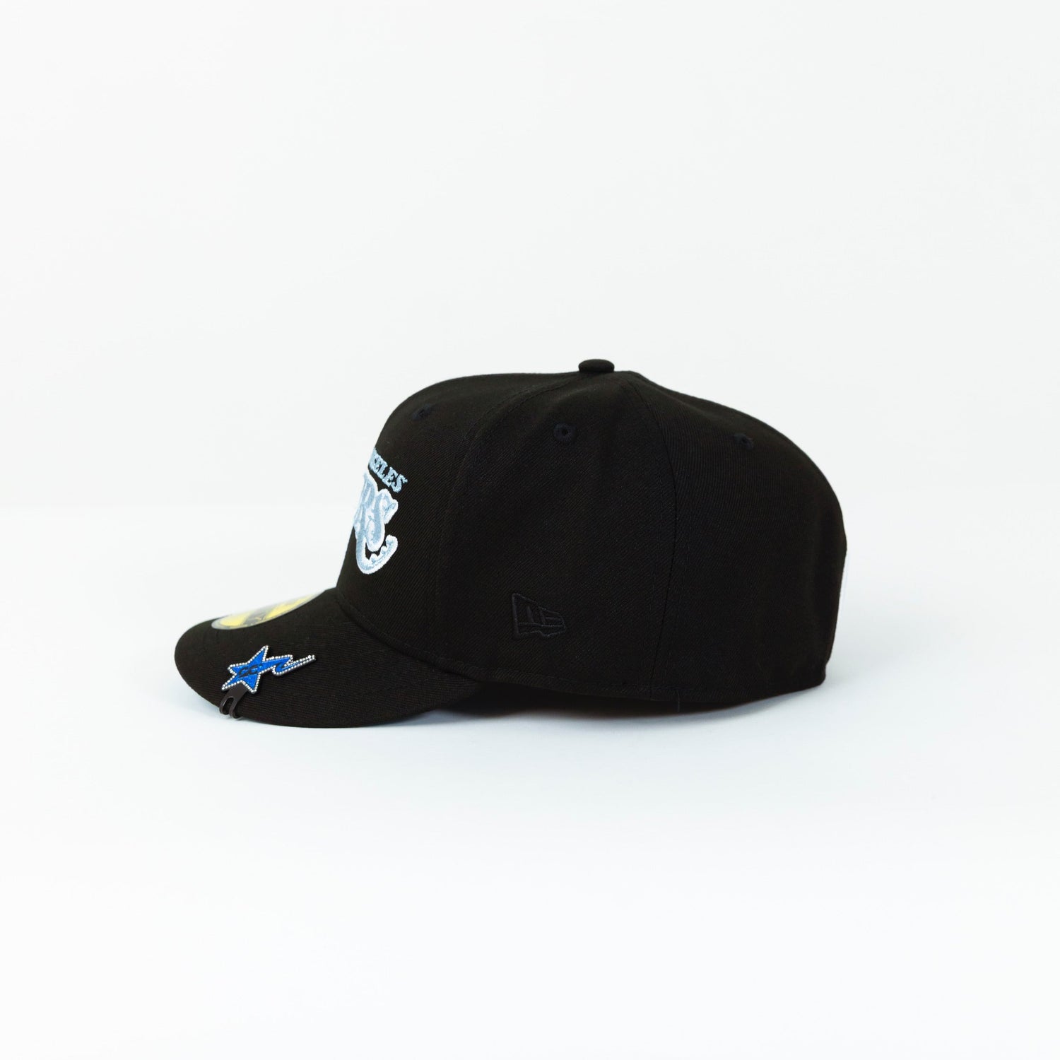 NEW ERA EXCLUSIVE 59FIFTY BLACK LOS ANGELES LAKERS SCRIPT W/ 75TH ANNIVERSARY SIDE PATCH