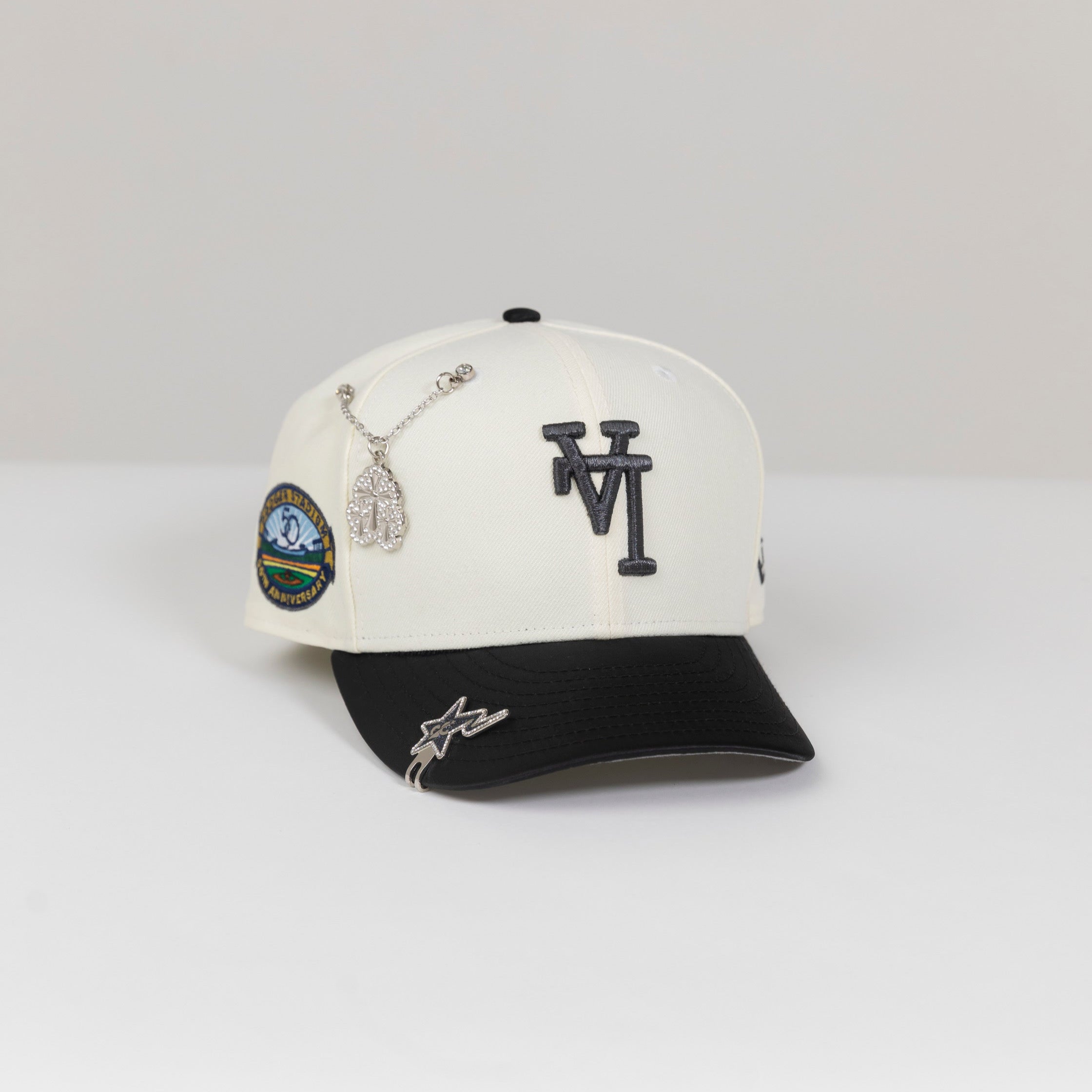 NEW ERA EXCLUSIVE 9FIFTY CHROME/ SATIN UPSIDE DOWN LOS ANGELES DODGERS SNAPBACK W/ 50TH ANNIVERSARY SIDE PATCH