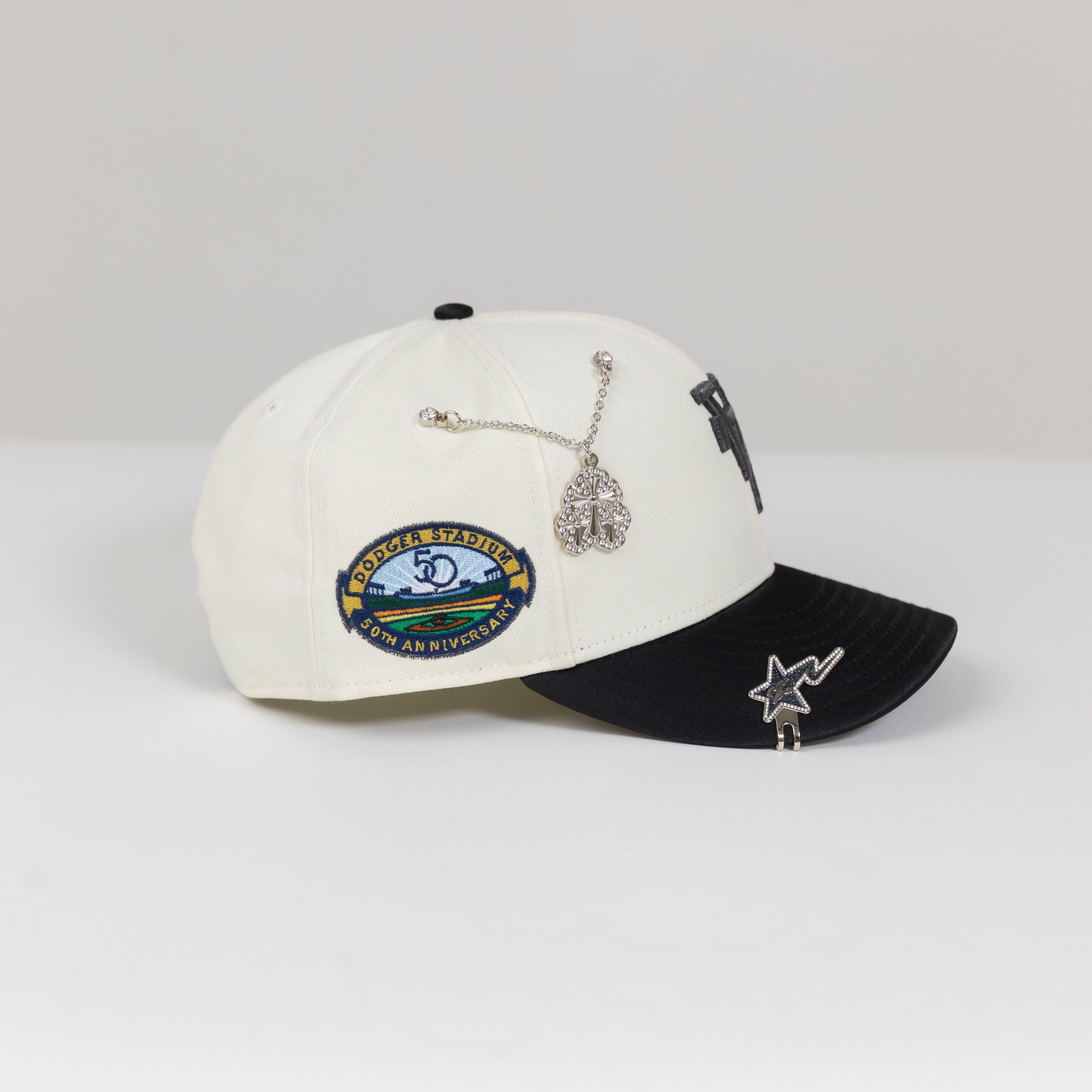 NEW ERA EXCLUSIVE 9FIFTY CHROME/ SATIN UPSIDE DOWN LOS ANGELES DODGERS SNAPBACK W/ 50TH ANNIVERSARY SIDE PATCH