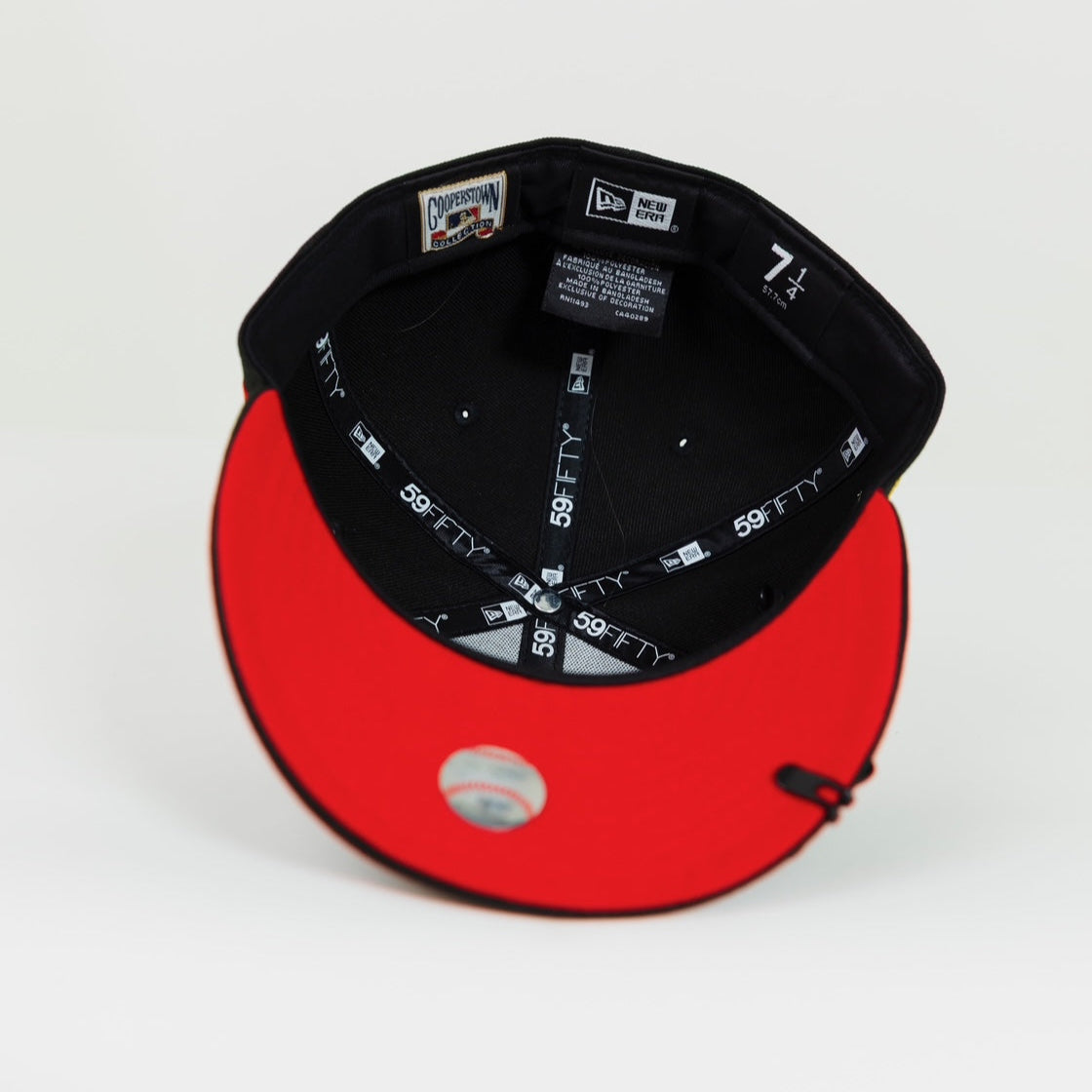 NEW ERA EXCLUSIVE 59FIFTY BLACK NEW YORK YANKEES W/ 1999 WORLD SERIES SIDE PATCH