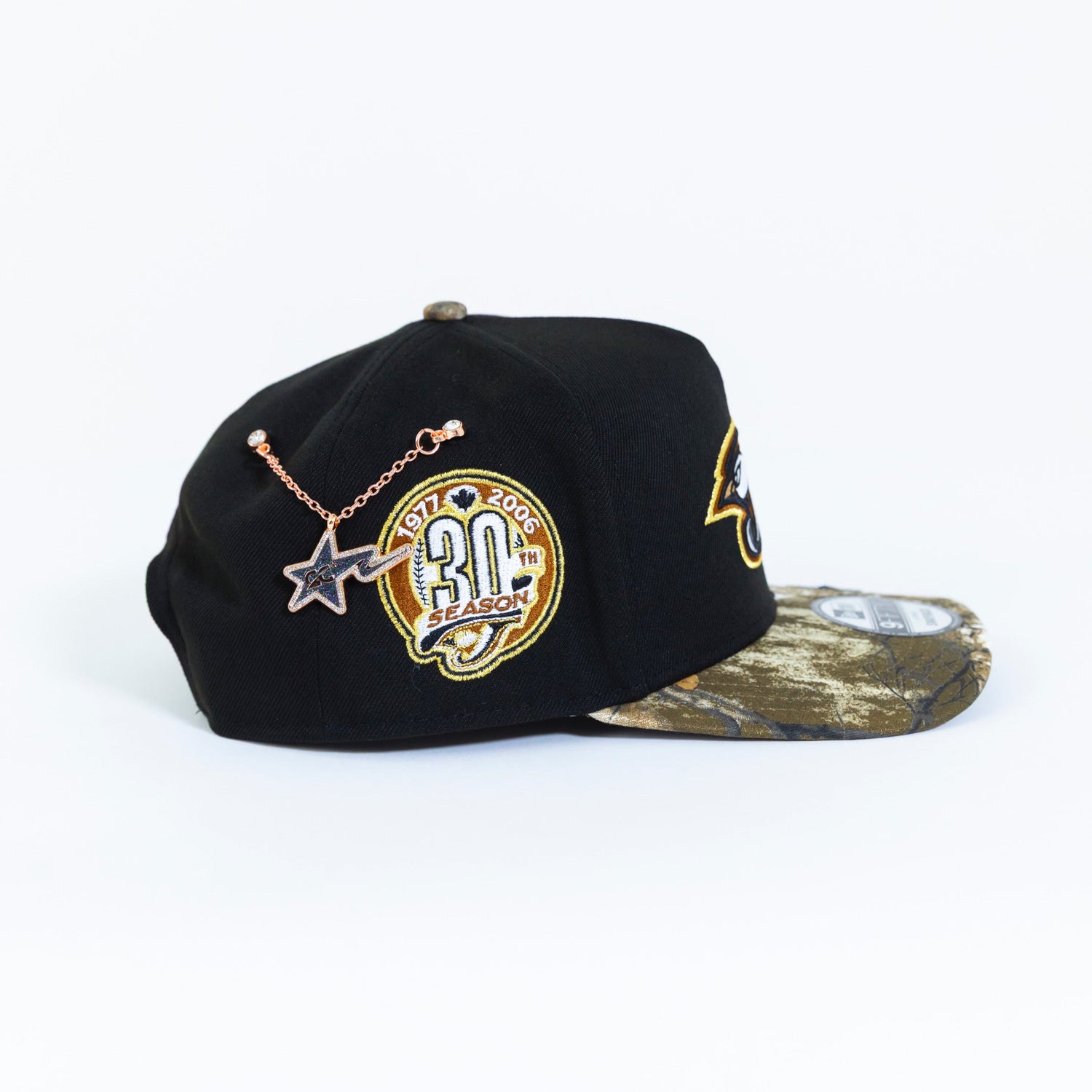 NEW ERA EXCLUSIVE 9FIFTY A-FRAME BLACK/ REALTREE TORONTO BLUEJAYS SNAPBACK W/ 30TH SEASON PATCH