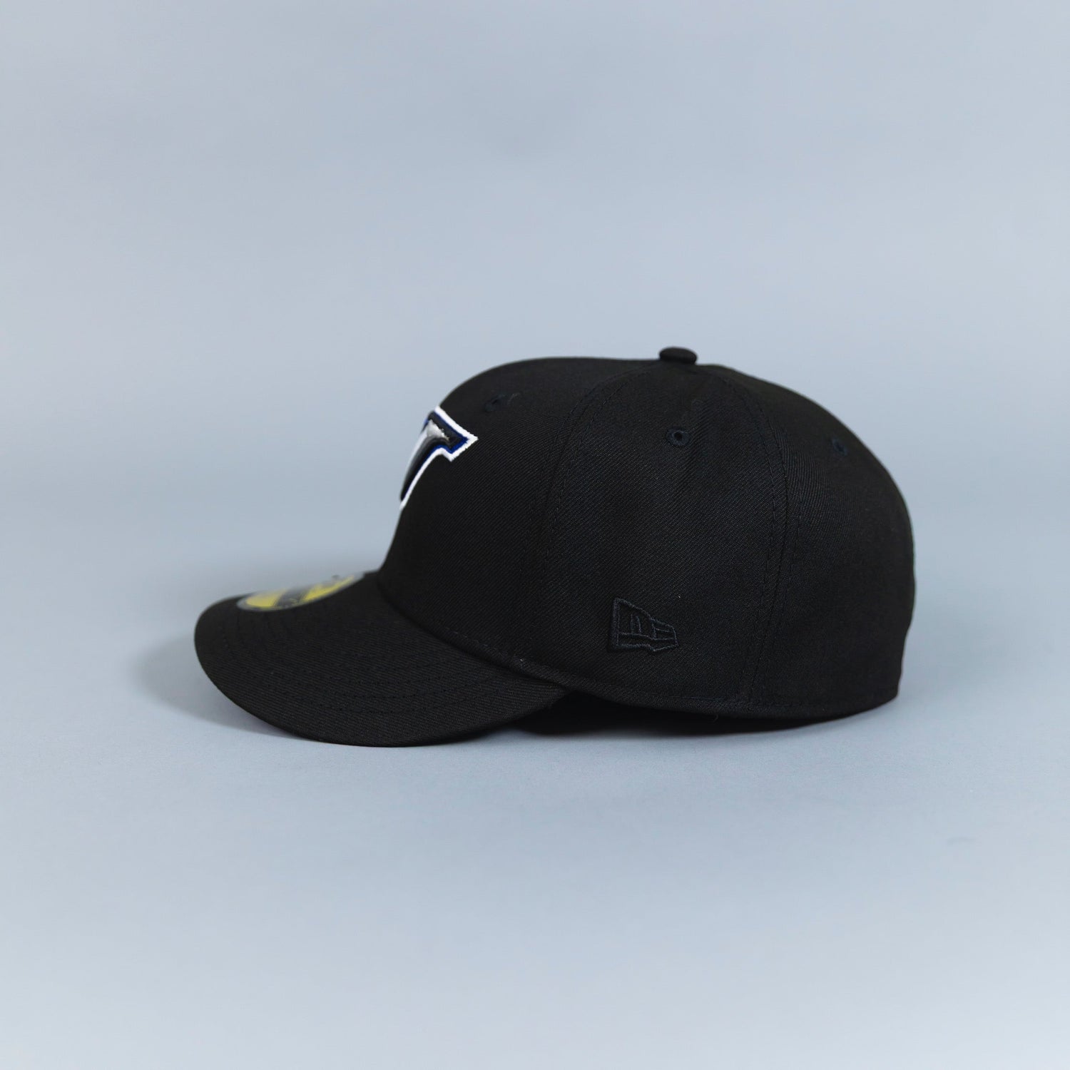NEW ERA EXCLUSIVE 59FIFTY BLACK TORONTO BLUEJAYS W/ 10TH SEASON SIDE PATCH