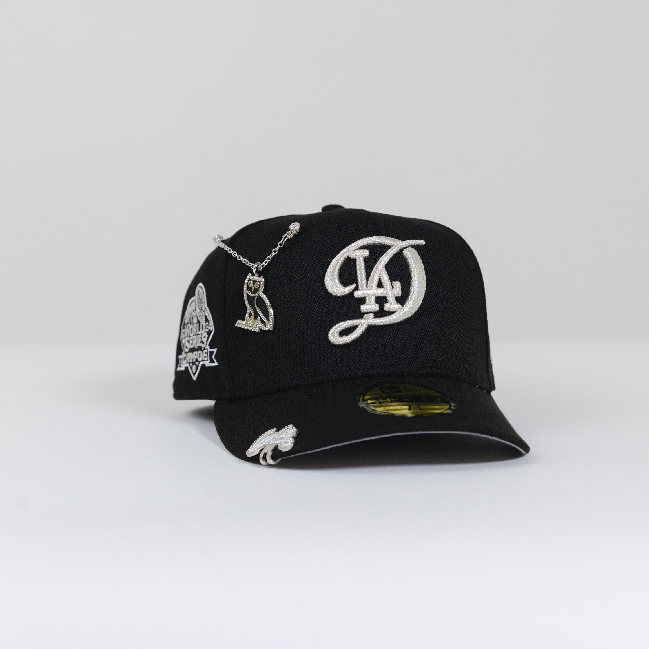 NEW ERA 59FIFTY BLACK LOS ANGELES DODGERS W/ "CITY CONNECT LOGO" + 2024 WORLD SERIES CHAMPIONS SIDE PATCH