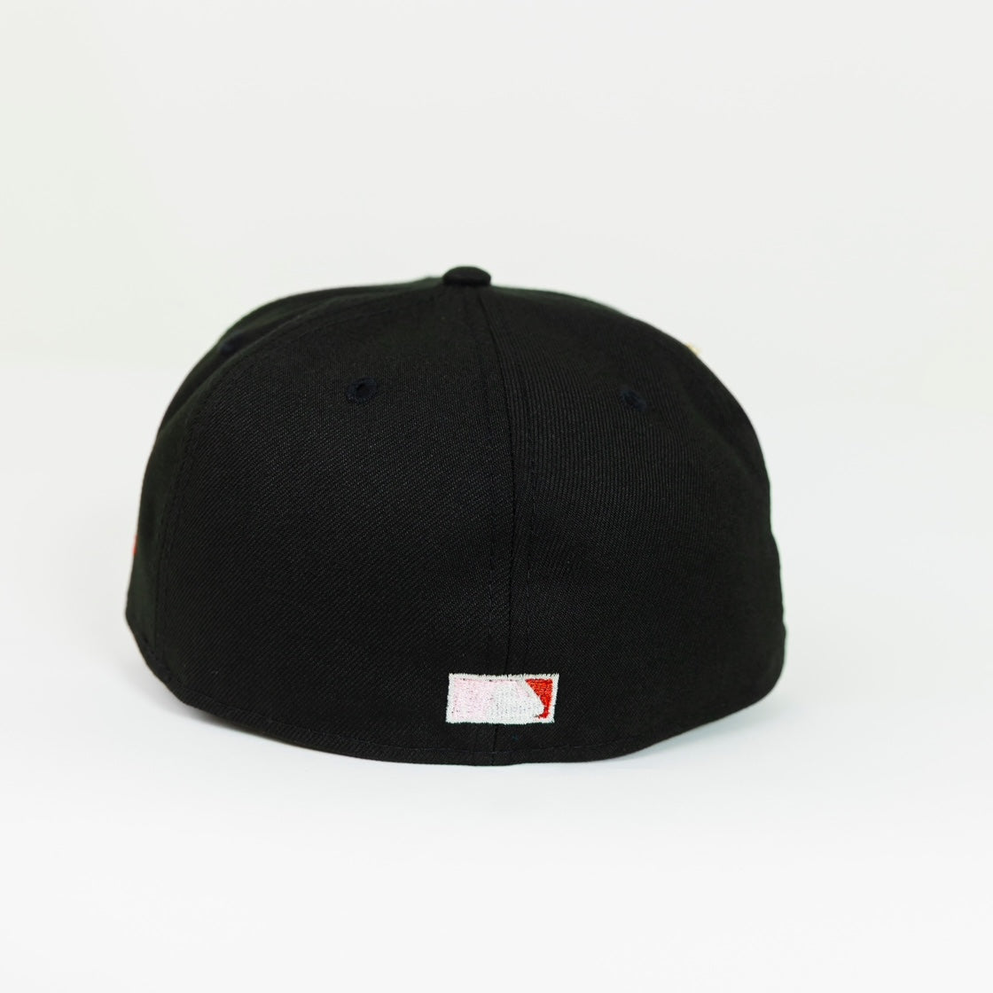 NEW ERA 59FIFTY BLACK ATLANTA BRAVES W/ 1999 WORLD SERIES SIDE PATCH