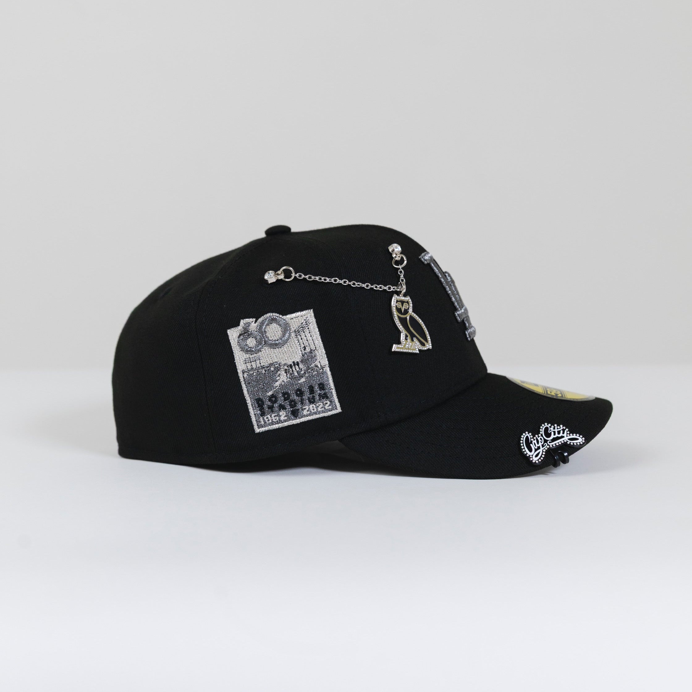 NEW ERA 59FIFTY BLACK LOS ANGELES DODGERS W/ 60TH ANNIVERSARY SIDE PATCH