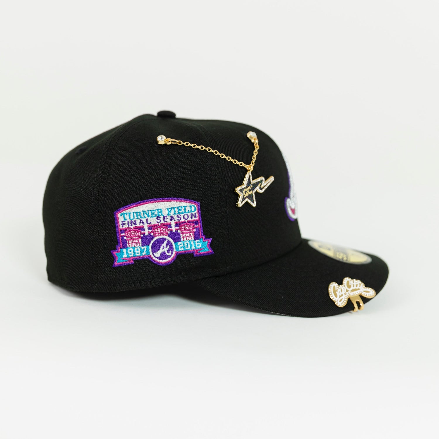 NEW ERA 59FIFTY BLACK ATLANTA BRAVES W/ "TURNER FIELD" SIDE PATCH