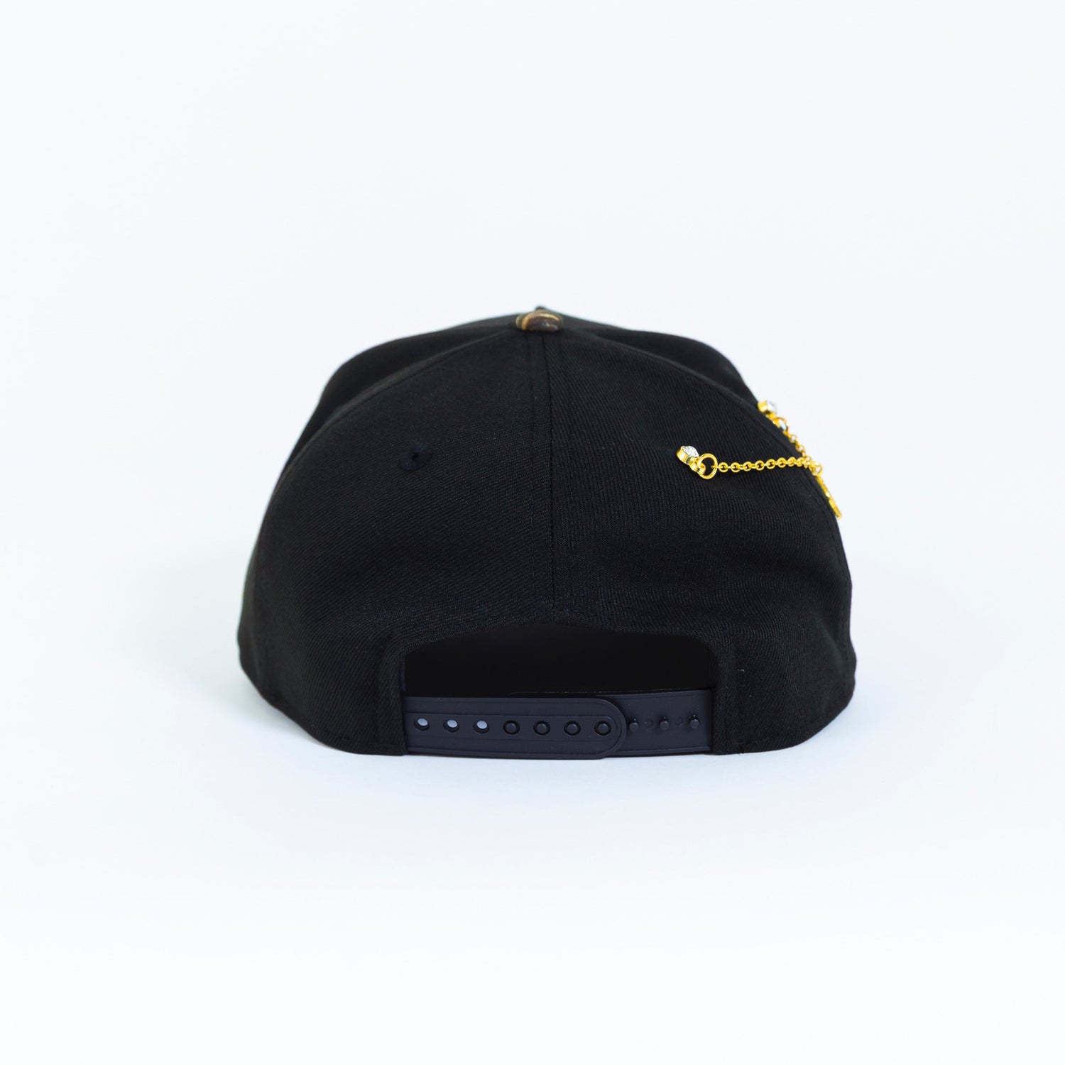 NEW ERA EXCLUSIVE 9FIFTY A-FRAME BLACK/ REALTREE NEW YORK YANKEES SNAPBACK W/ OUTLINE + YANKEE STADIUM SIDE PATCH