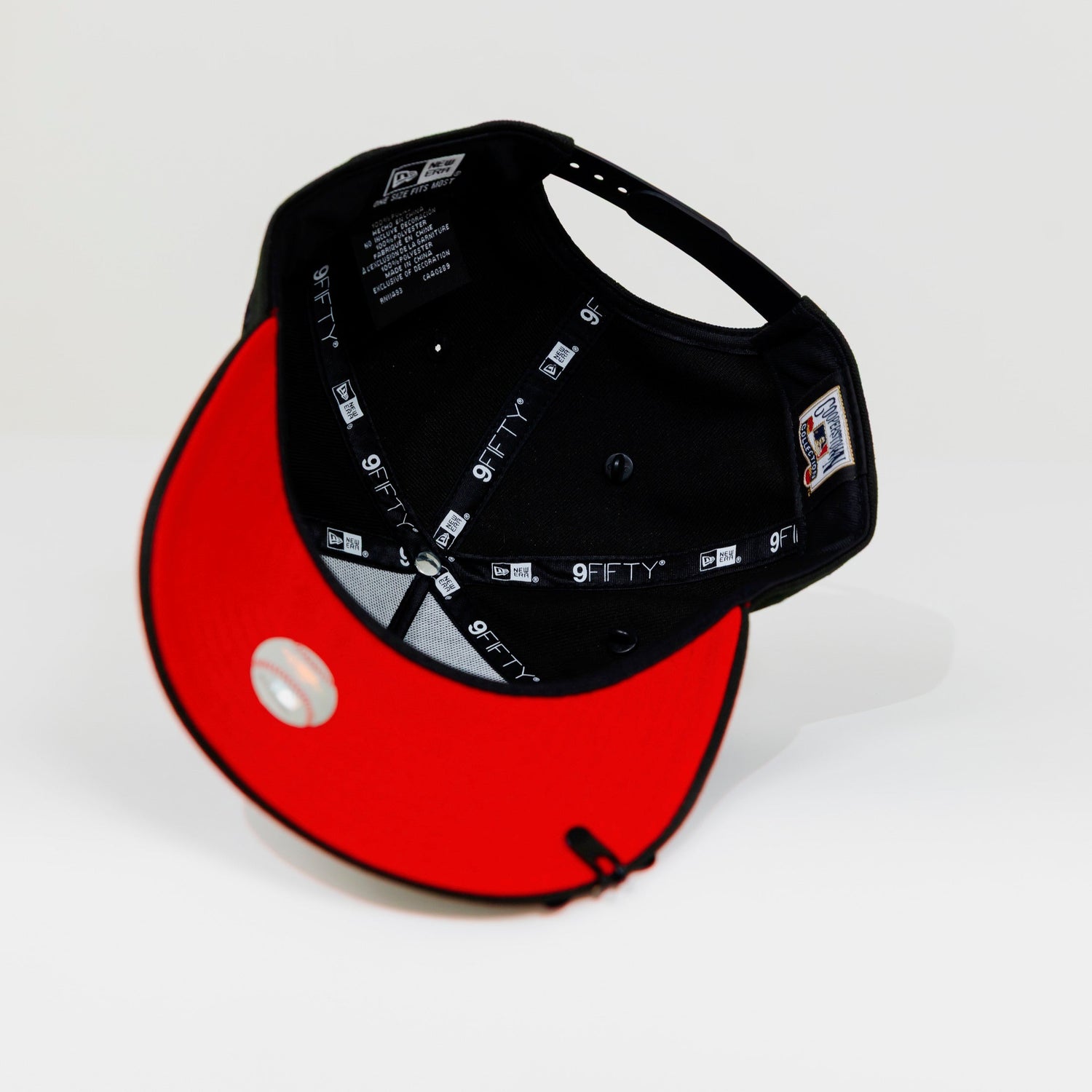 NEW ERA EXCLUSIVE 9FIFTY A-FRAME BLACK NEW YORK YANKEES SNAPBACK W/ 2000 WORLD SERIES SIDE PATCH