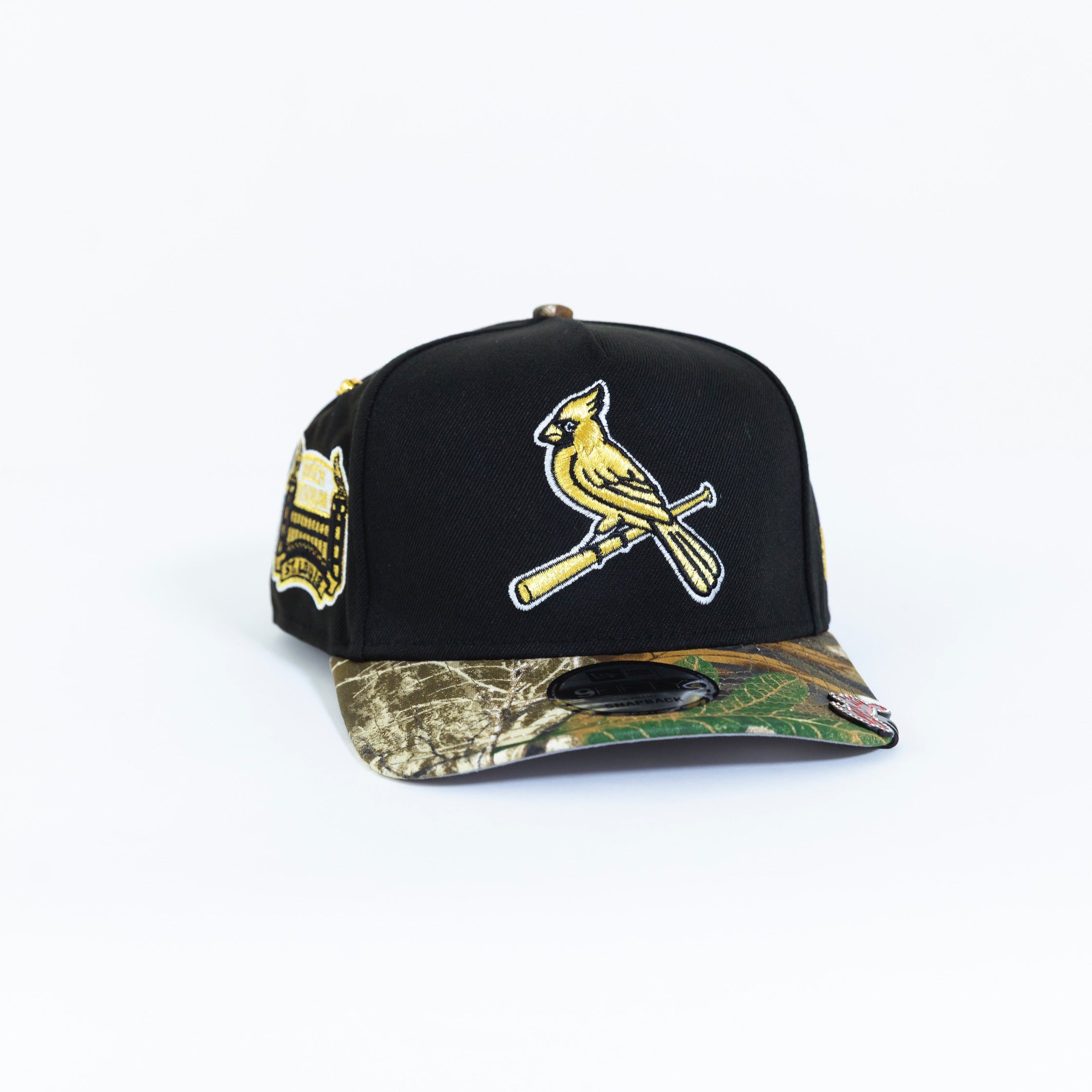 NEW ERA EXCLUSIVE 9FIFTY A-FRAME BLACK/ REALTREE ST LOUIS CARDINALS SNAPBACK W/ BUSCH STADIUM SIDE PATCH