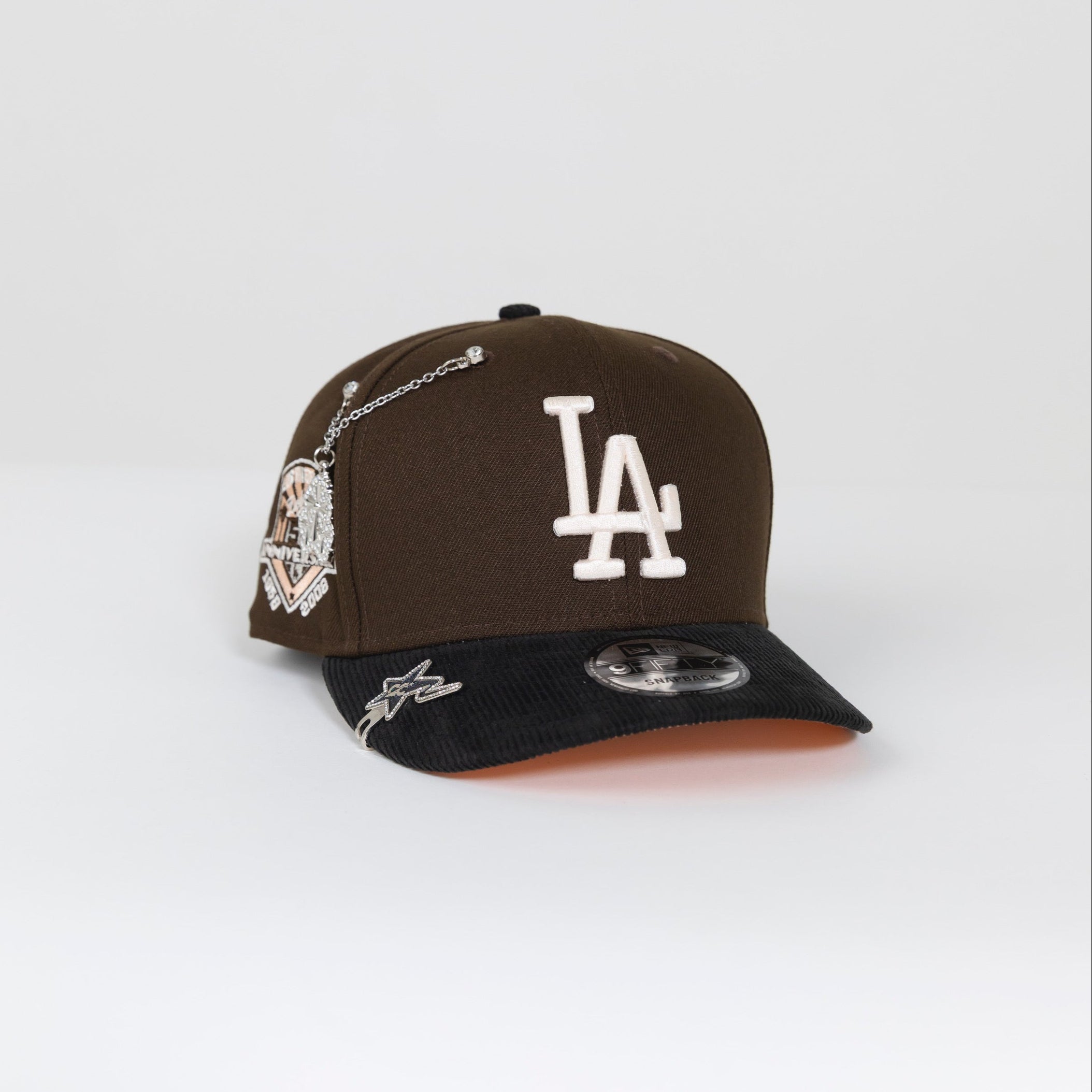 SNAPBACK DE DOS TONOS DE LOS ANGELES DODGERS MOCHA/PANA EXCLUSIVO DE NEW ERA CON PARCHE DEL 50 ANIVERSARIO 