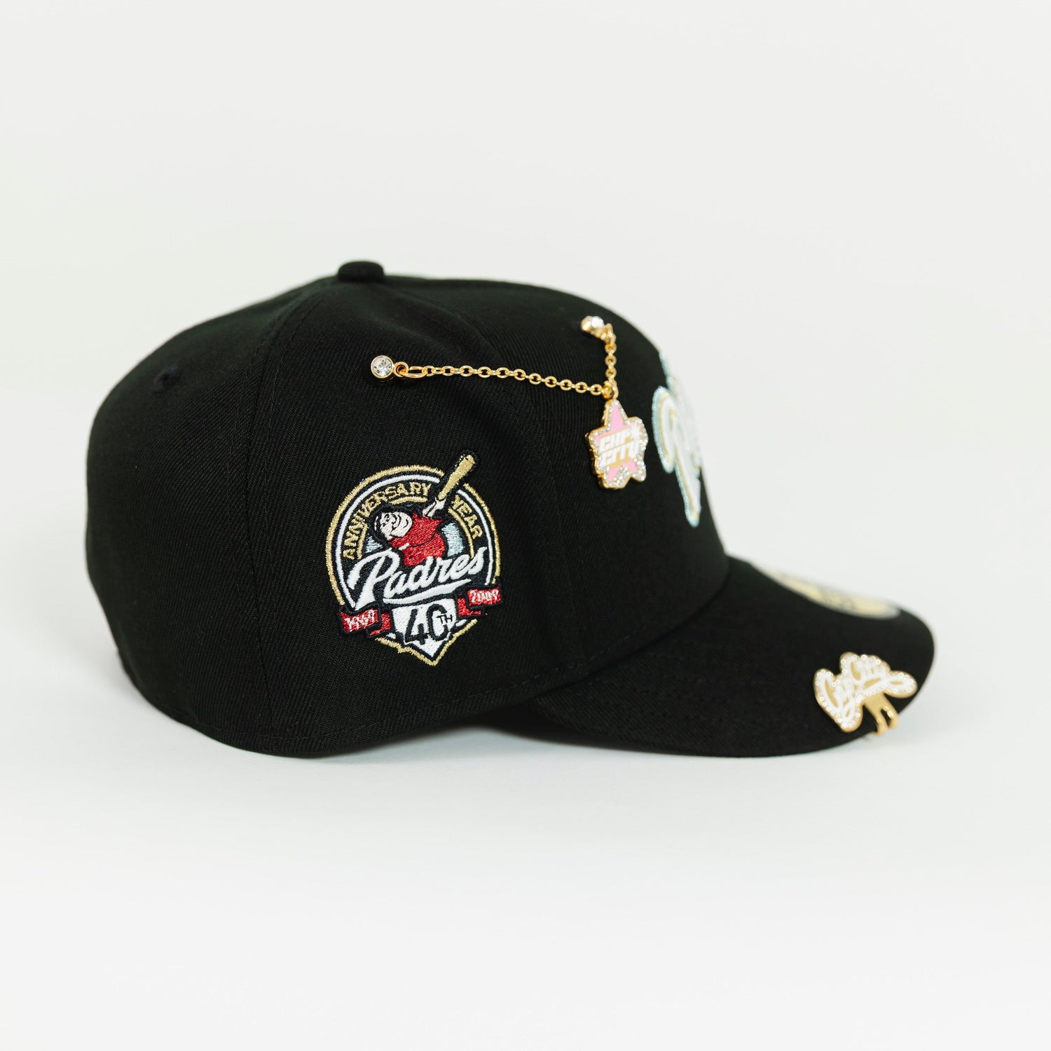 NEW ERA EXCLUSIVE 59FIFTY BLACK SAN DIEGO PADRES SCRIPT W/ 40TH ANNIVERSARY SIDE PATCH