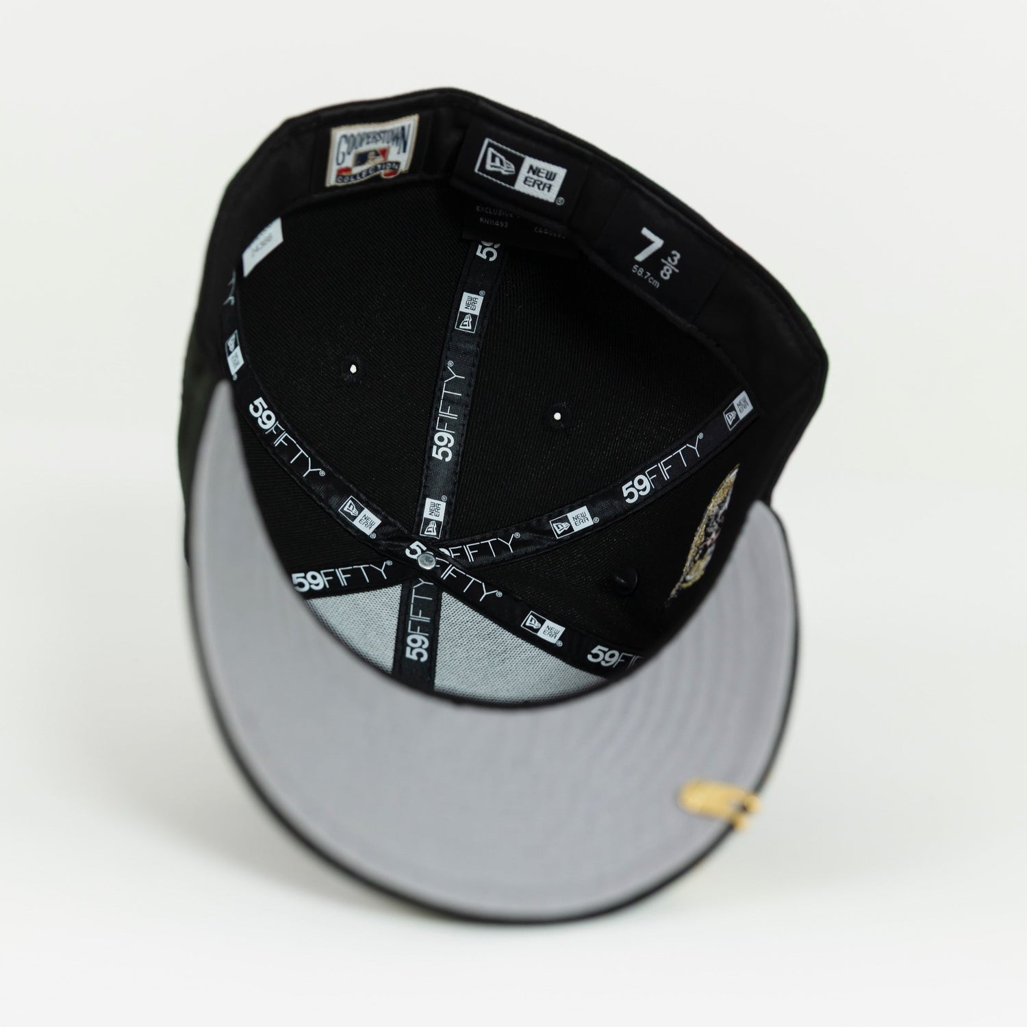NEW ERA EXCLUSIVE 59FIFTY BLACK SAN DIEGO PADRES SCRIPT W/ 40TH ANNIVERSARY SIDE PATCH