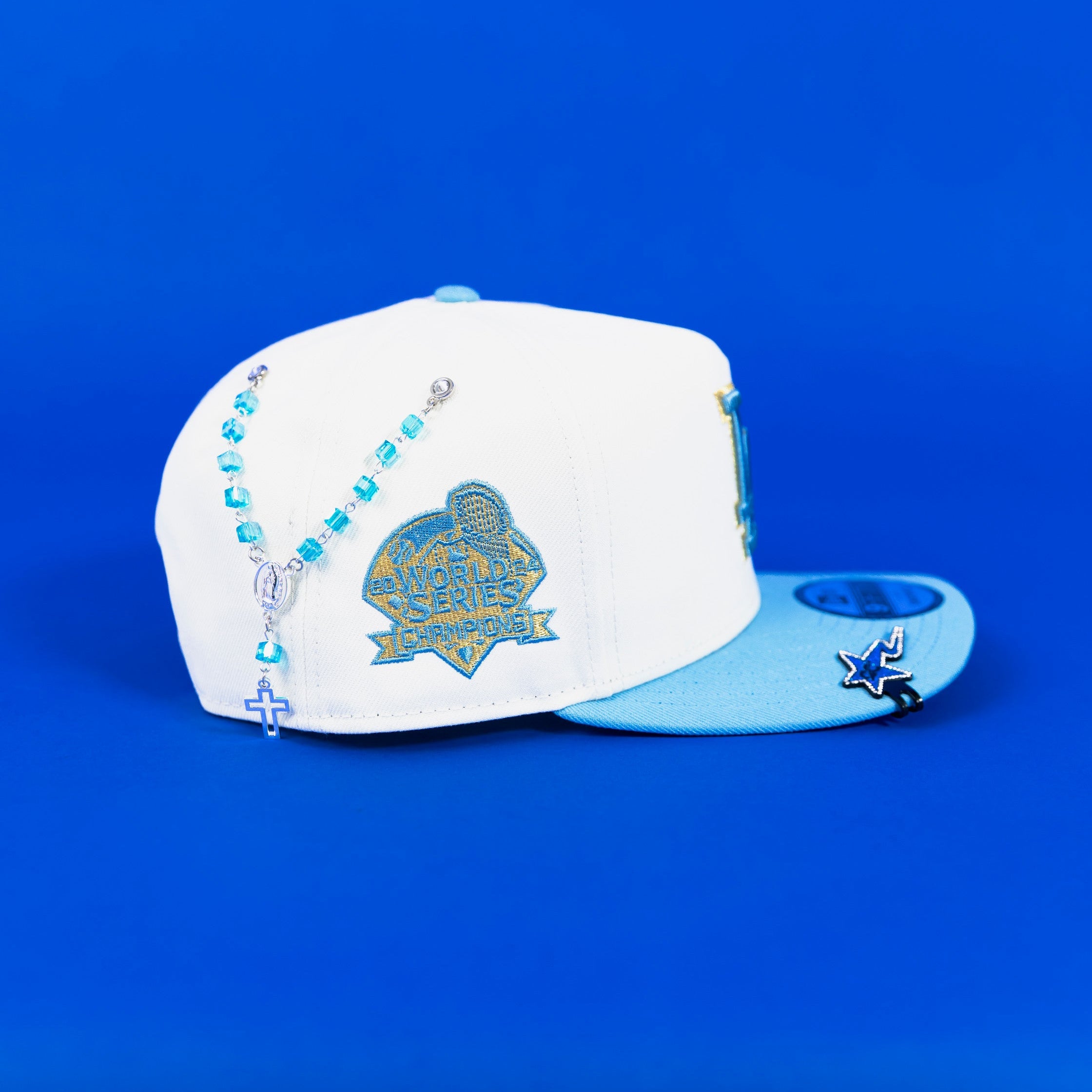 NEW ERA EXCLUSIVE 9FIFTY A-FRAME CHROME/ ICY BLUE LOS ANGELES DODGERS SNAPBACK W/ 2024 WORLD SERIES CHAMPIONS SIDE PATCH