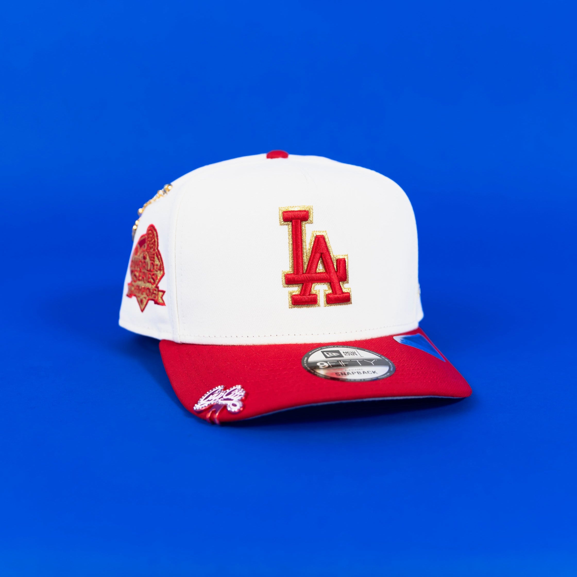 NEW ERA EXCLUSIVE 9FIFTY A-FRAME CHROME/ RED LOS ANGELES DODGERS SNAPBACK W/ 2024 WORLD SERIES CHAMPIONS SIDE PATCH