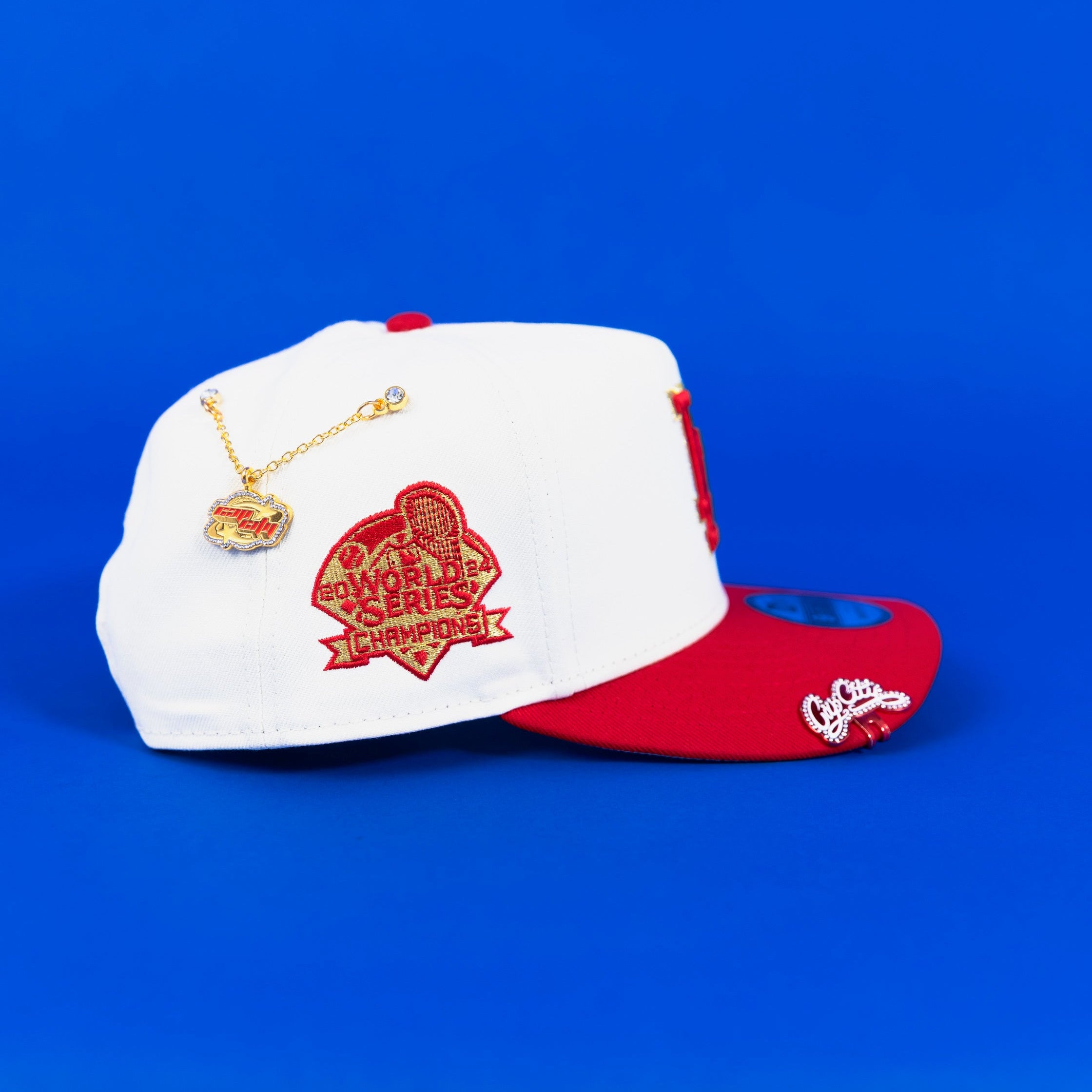NEW ERA EXCLUSIVE 9FIFTY A-FRAME CHROME/ RED LOS ANGELES DODGERS SNAPBACK W/ 2024 WORLD SERIES CHAMPIONS SIDE PATCH