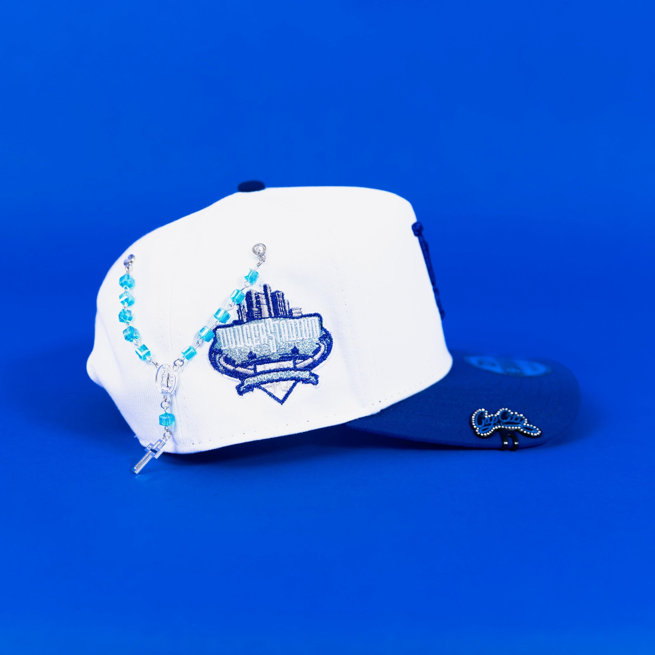 NEW ERA EXCLUSIVE 9FIFTY A-FRAME PEARL WHITE LOS ANGELES DODGERS SNAPBACK W/ ROSE + 40TH ANNIVERSARY SIDE PATCH