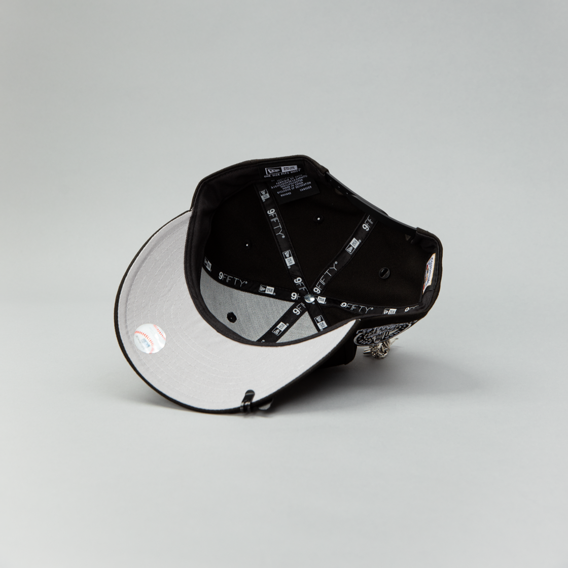 NEW ERA EXCLUSIVE 9FIFTY BLACK UPSIDE DOWN LOS ANGELES DODGERS SNAPBACK W/ 60TH ANNIVERSARY SIDE PATCH