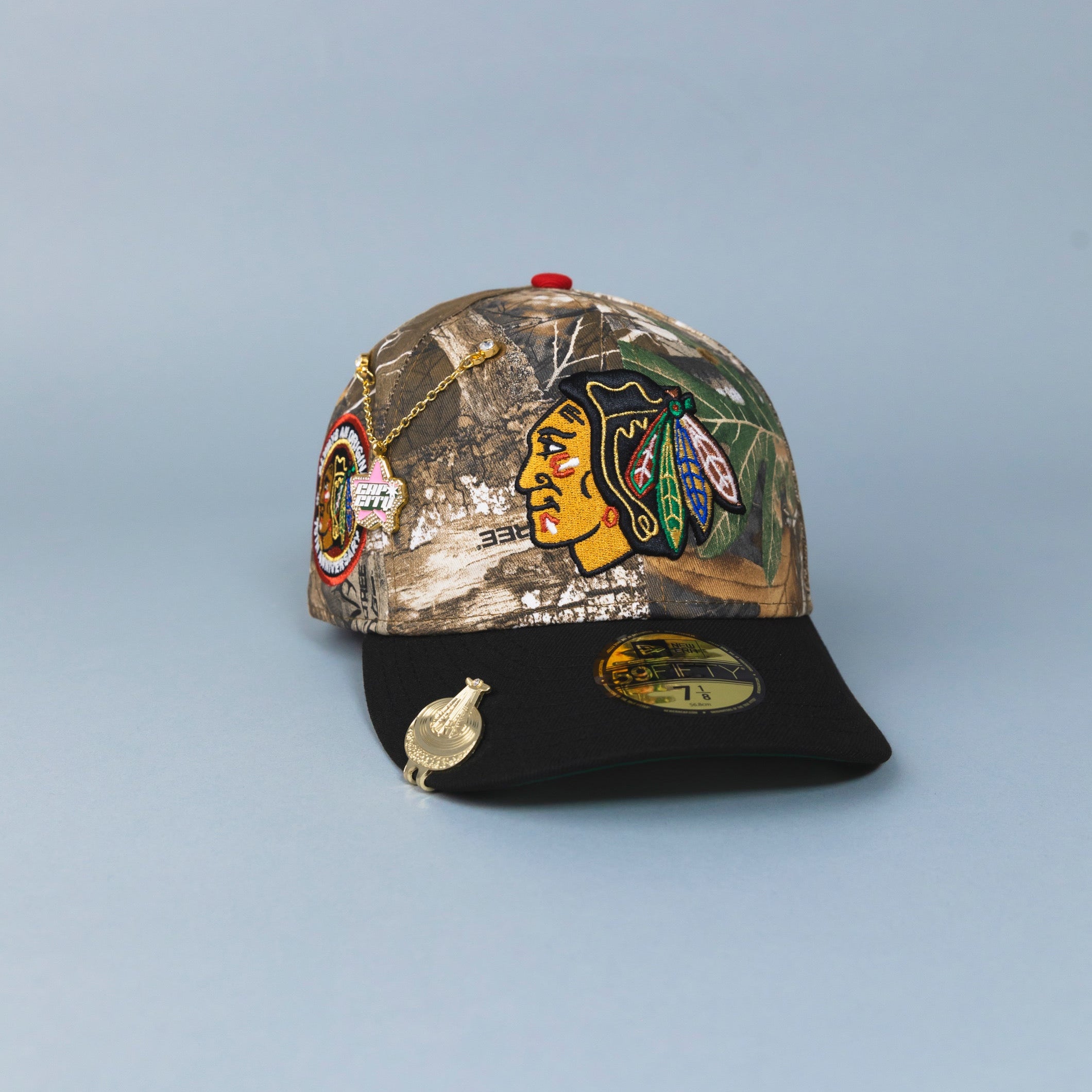 NEW ERA 59FIFTY REALTREE/ BLACK CHICAGO BLACKHAWKS W/ 75TH ANNIVERSARY SIDE PATCH