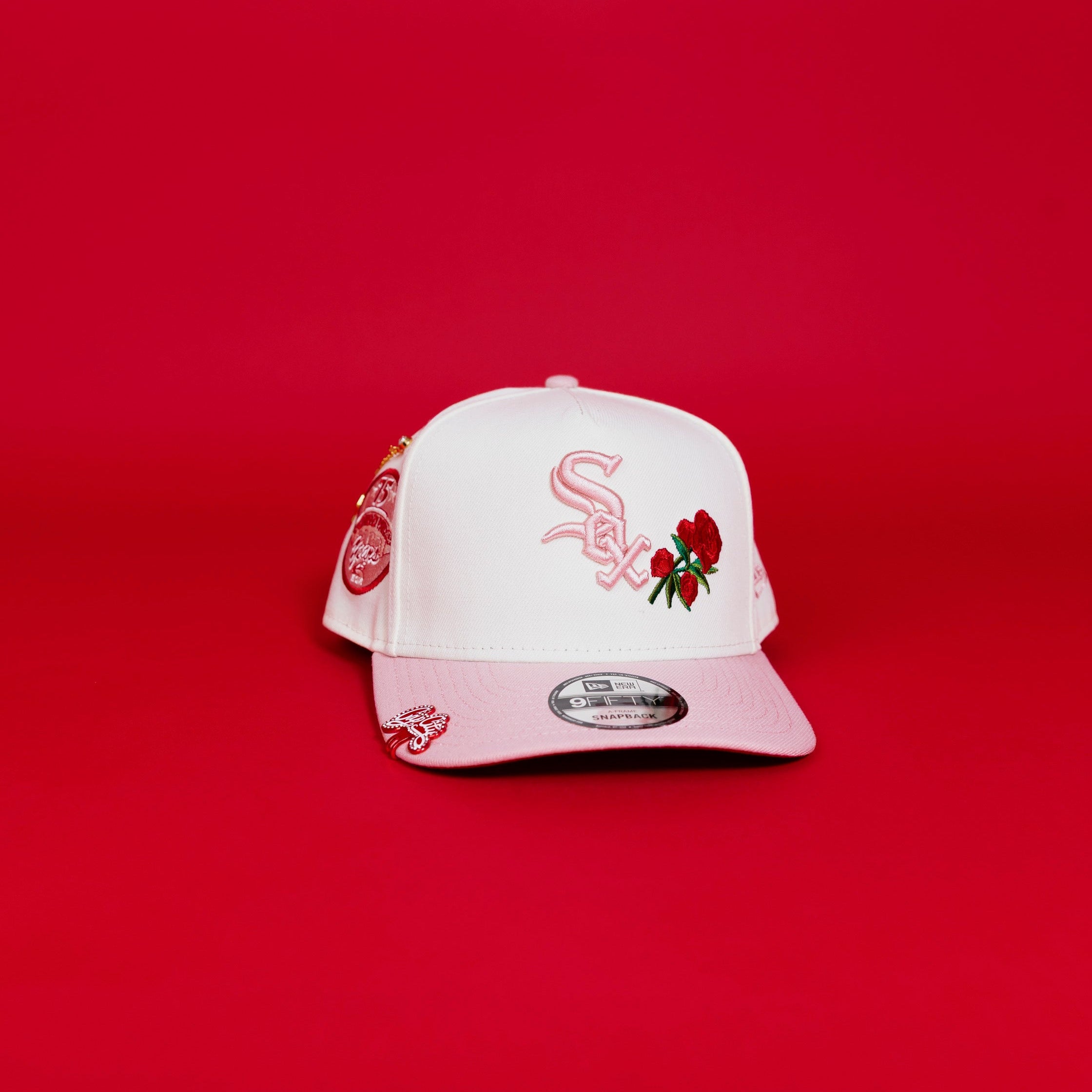 NEW ERA EXCLUSIVE 9FIFTY A-FRAME CHROME/ SOFT PINK CHICAGO WHITE SOX W/ ROSES + 75TH ANNIVERSARY SIDE PATCH