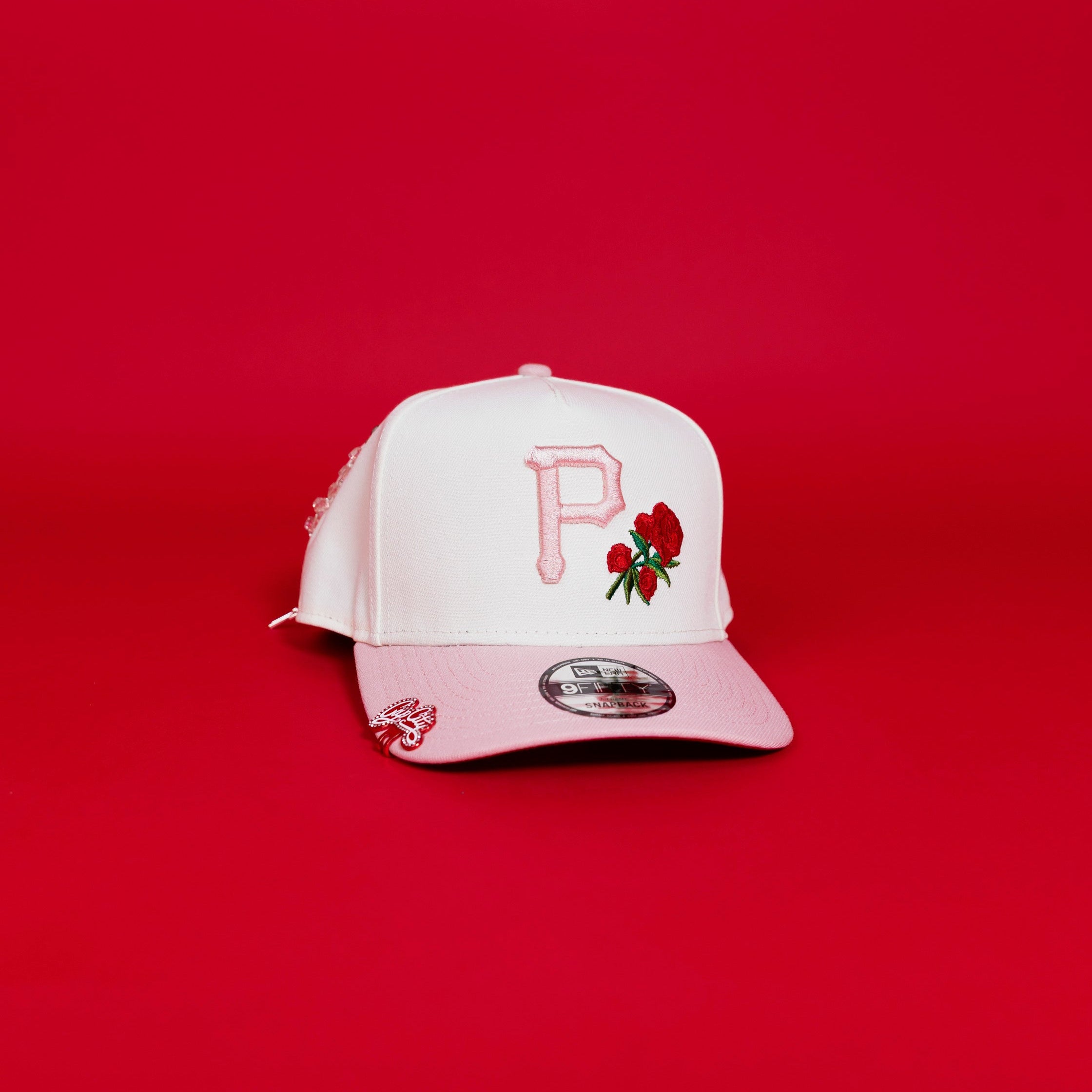 NEW ERA EXCLUSIVE 9FIFTY A-FRAME CHROME/ SOFT PINK PITTSBURGH PIRATES SNAPBACK W/ ROSES