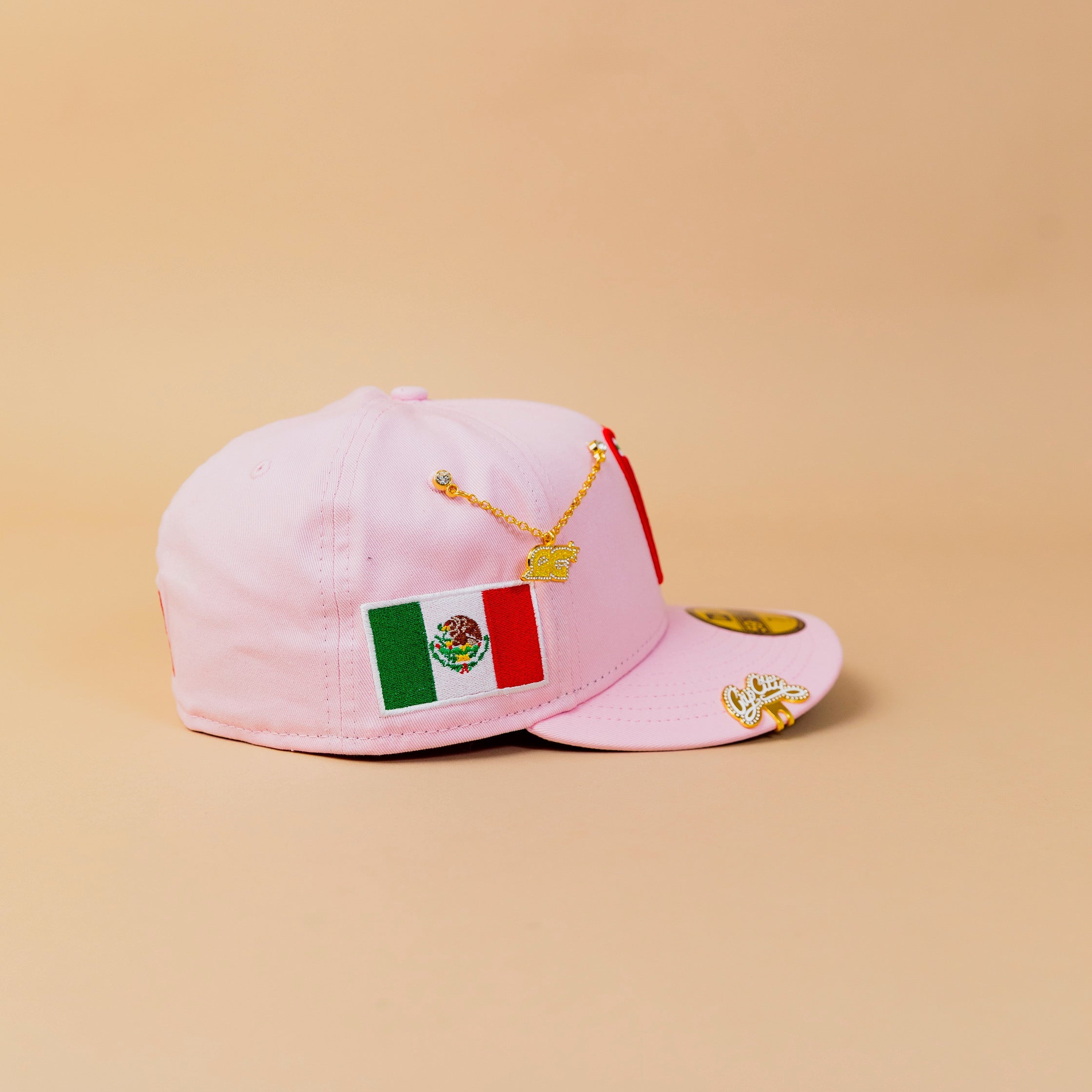 NEW ERA EXCLUSIVE 59FIFTY PINK MEXICO W/ RED ROSE + MEXICO FLAG SIDE PATCH