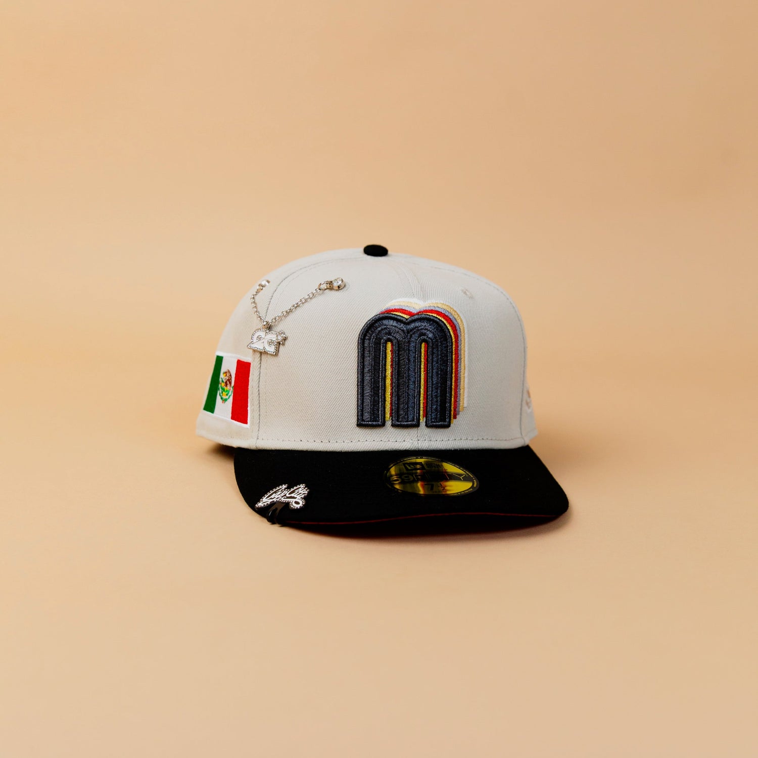 NEW ERA EXCLUSIVE 59FIFTY LIGHT GREY/ BLACK MEXICO 2025 WORLD BASEBALL CLASSIC W/ MEXICO FLAG SIDE PATCH