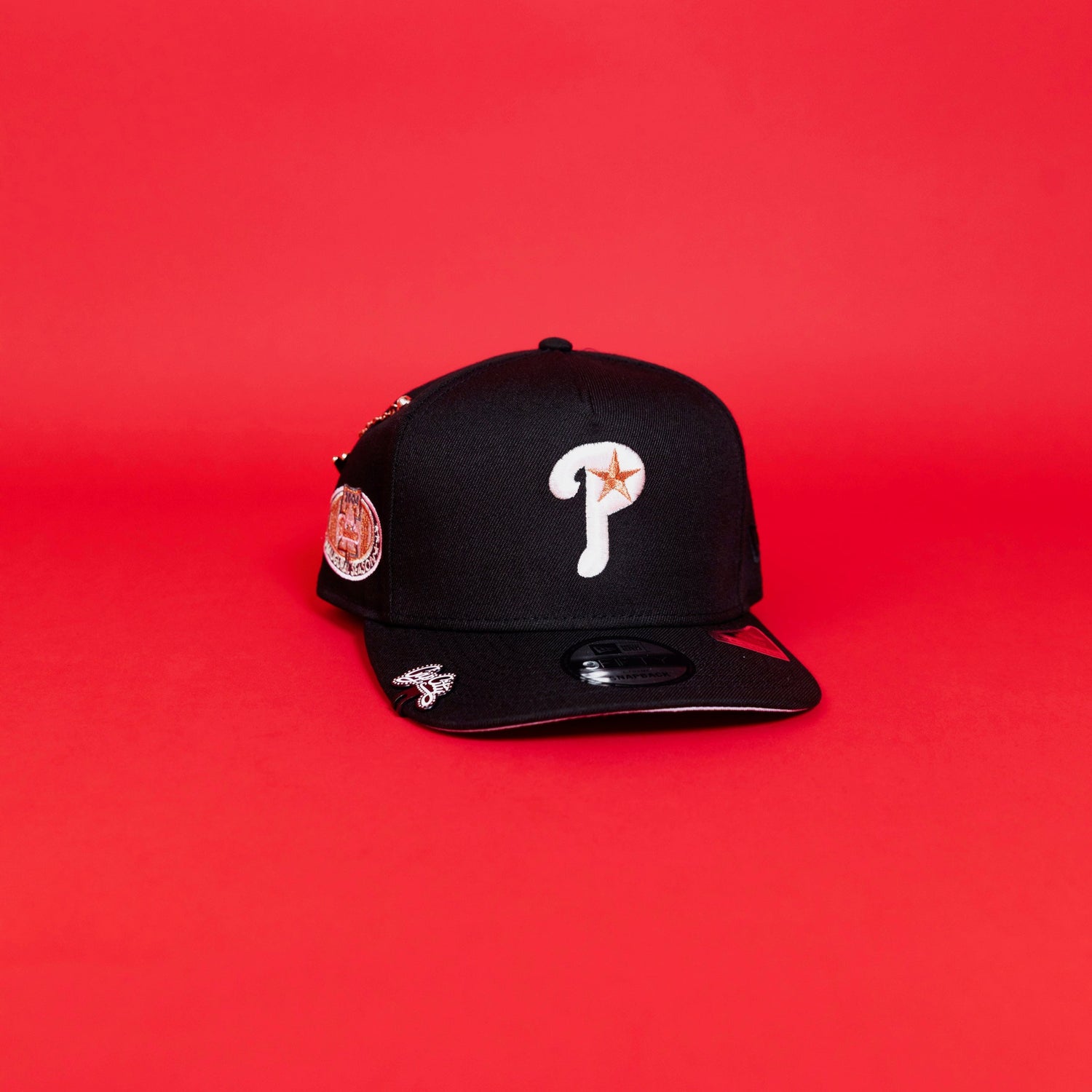 NEW ERA EXCLUSIVE 9FIFTY A-FRAME BLACK PHILADELPHIA PHILLIES SNAPBACK W/ 04 INAUGRAL SEASON SIDE PATCH