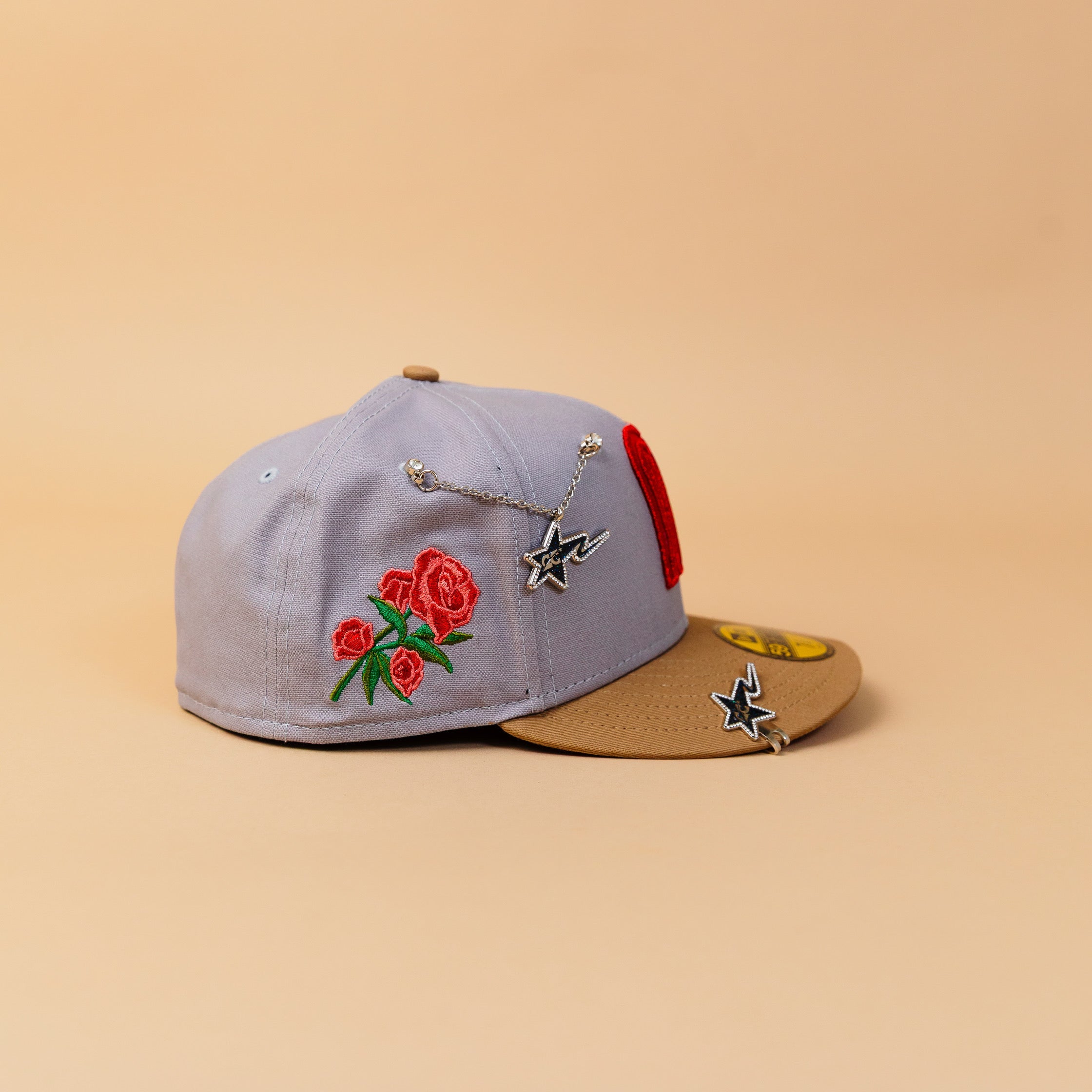 NEW ERA EXCLUSIVE 59FIFTY STONE GREY/ KHAKI MEXICO W/ ROSES SIDE PATCH