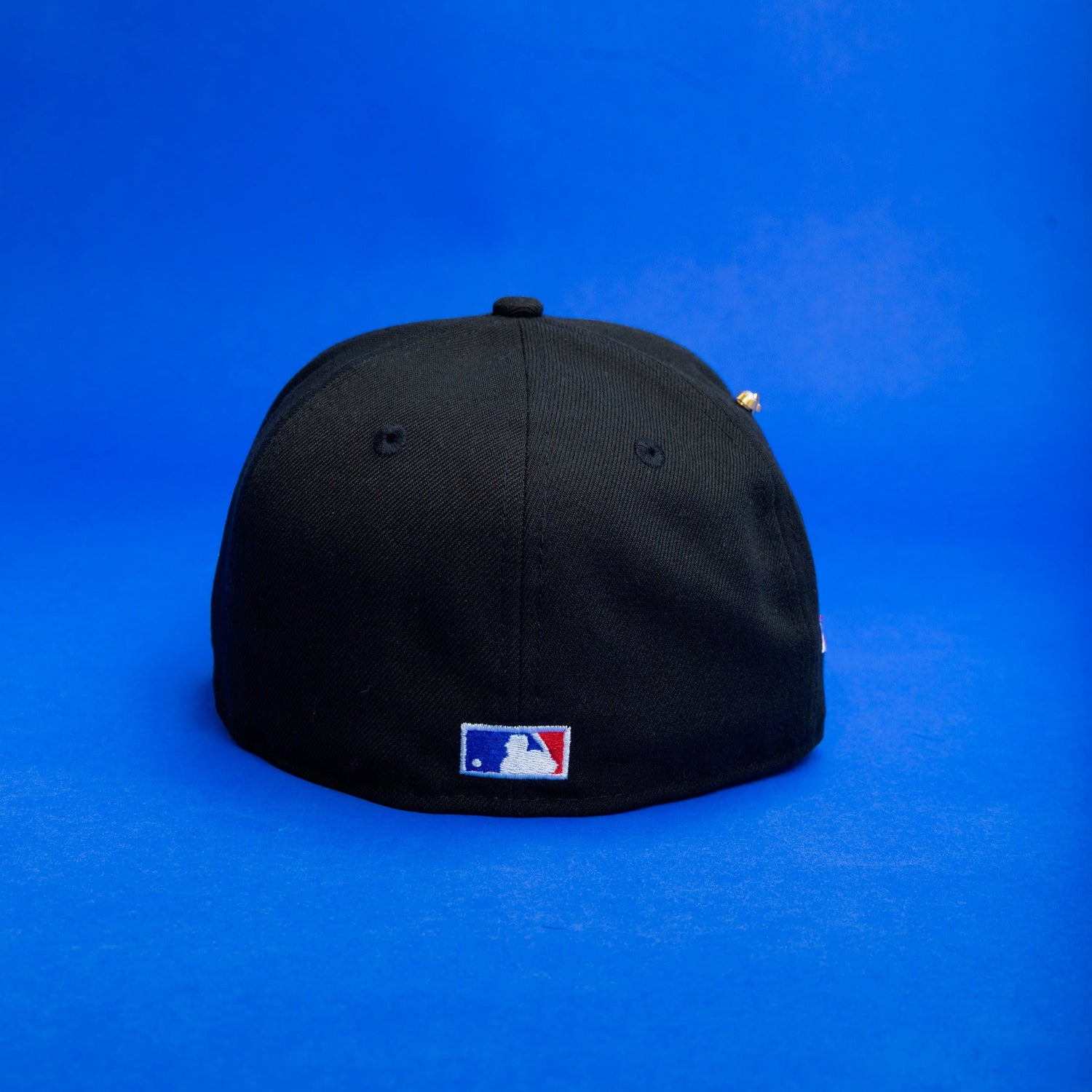 NEW ERA EXCLUSIVE 59FIFTY BLACK SAN FRANCISCO GIANTS W/ "BATTLE OF THE BAY" SIDE PATCH