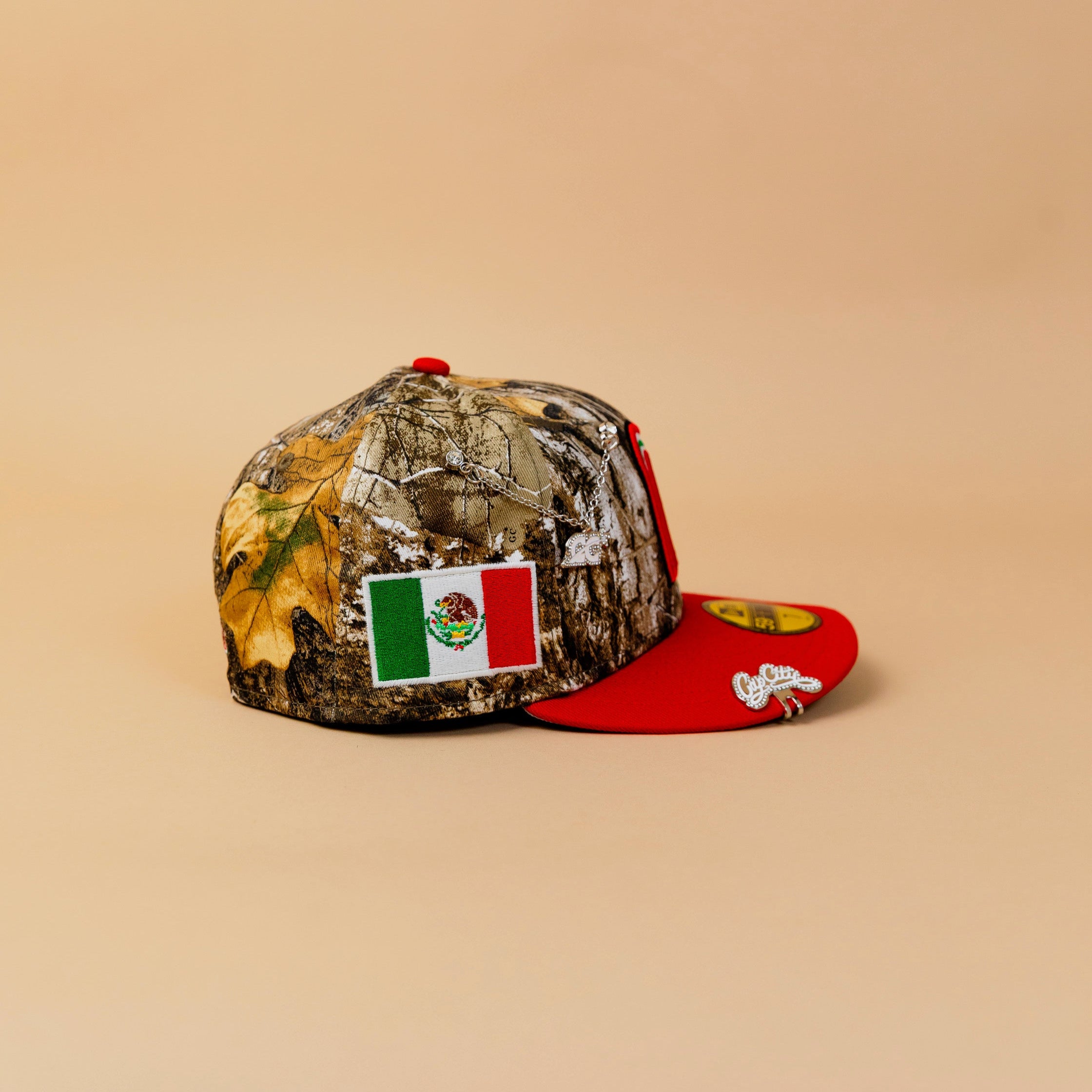 NEW ERA EXCLUSIVE 59FIFTY REALTREE/ RED MEXICO W/ MEXICO FLAG SIDE PATCH