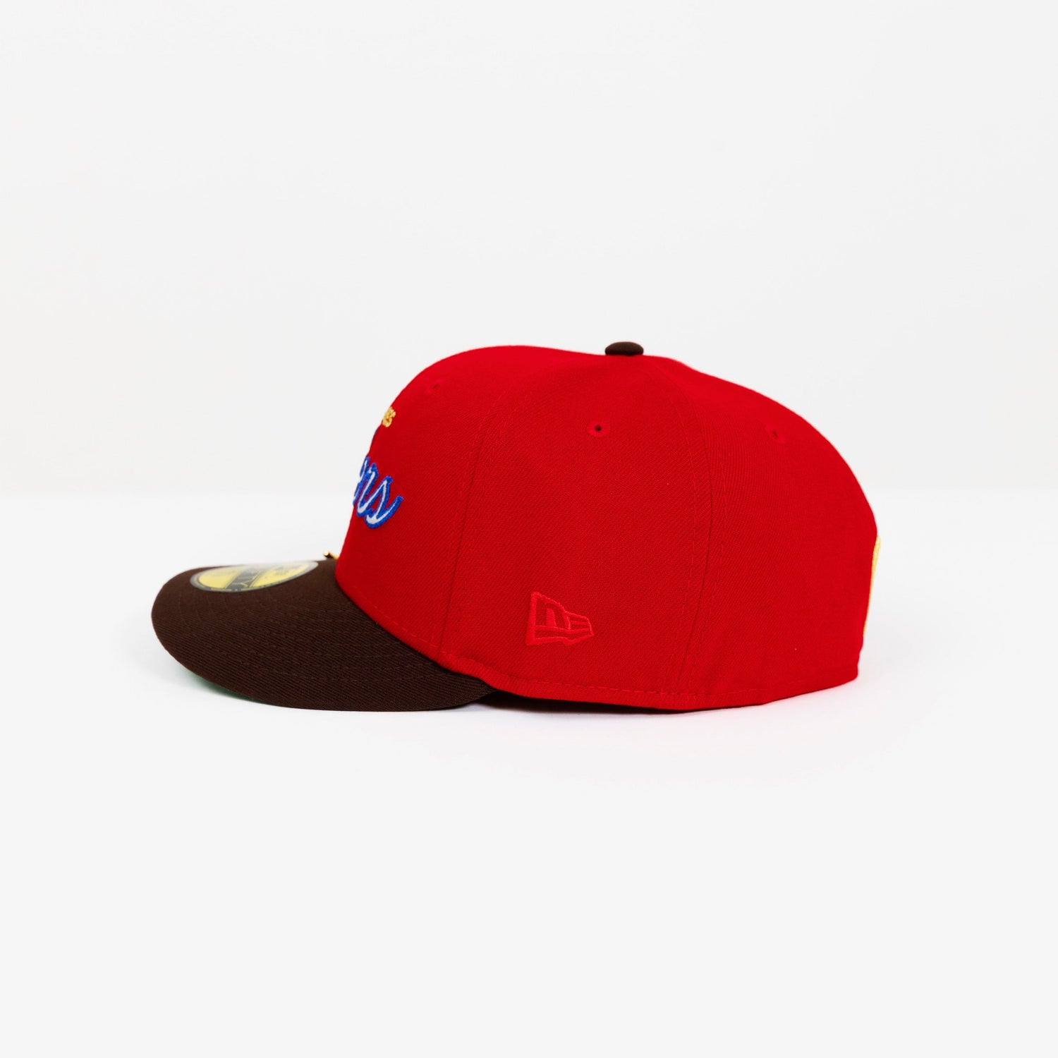 NEW ERA EXCLUSIVE 59FIFTY RED/ WALNUT LOS ANGELES LAKERS SCRIPT W/ 17X CHAMPIONS SIDE PATCH