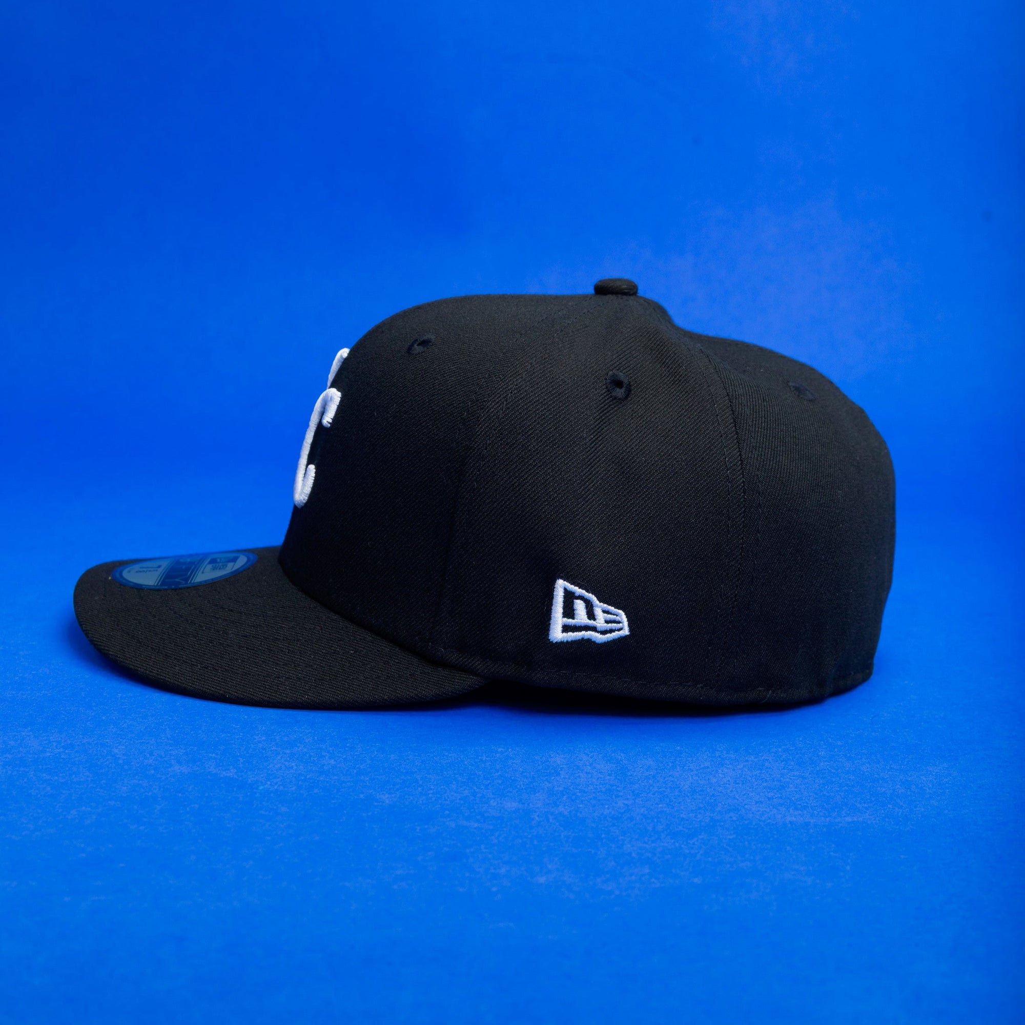 NEW ERA EXCLUSIVE 59FIFTY BLACK KANSAS CITY ROYALS W/ 40TH ANNIVERSARY SIDE PATCH