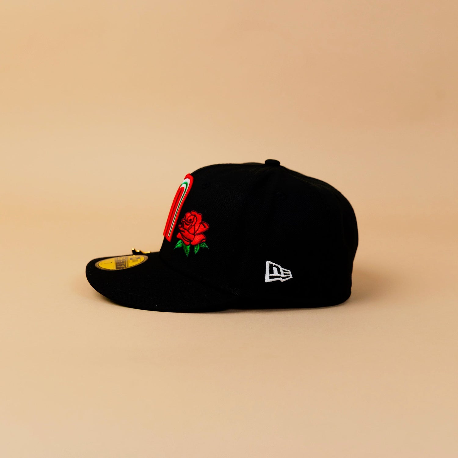 NEW ERA EXCLUSIVE 59FIFTY BLACK MEXICO 2025 WORLD BASEBALL CLASSIC W/ RED ROSE + MEXICO FLAG SIDE PATCH