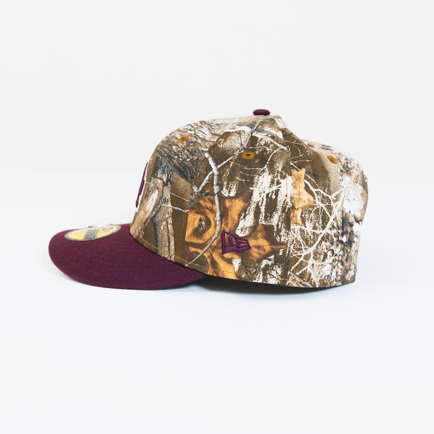 NEW ERA EXCLUSIVE 59FIFTY REALTREE/ BURGUNDY LOS ANGELES DODGERS W/ "JACKIE ROBINSON" SIDE PATCH