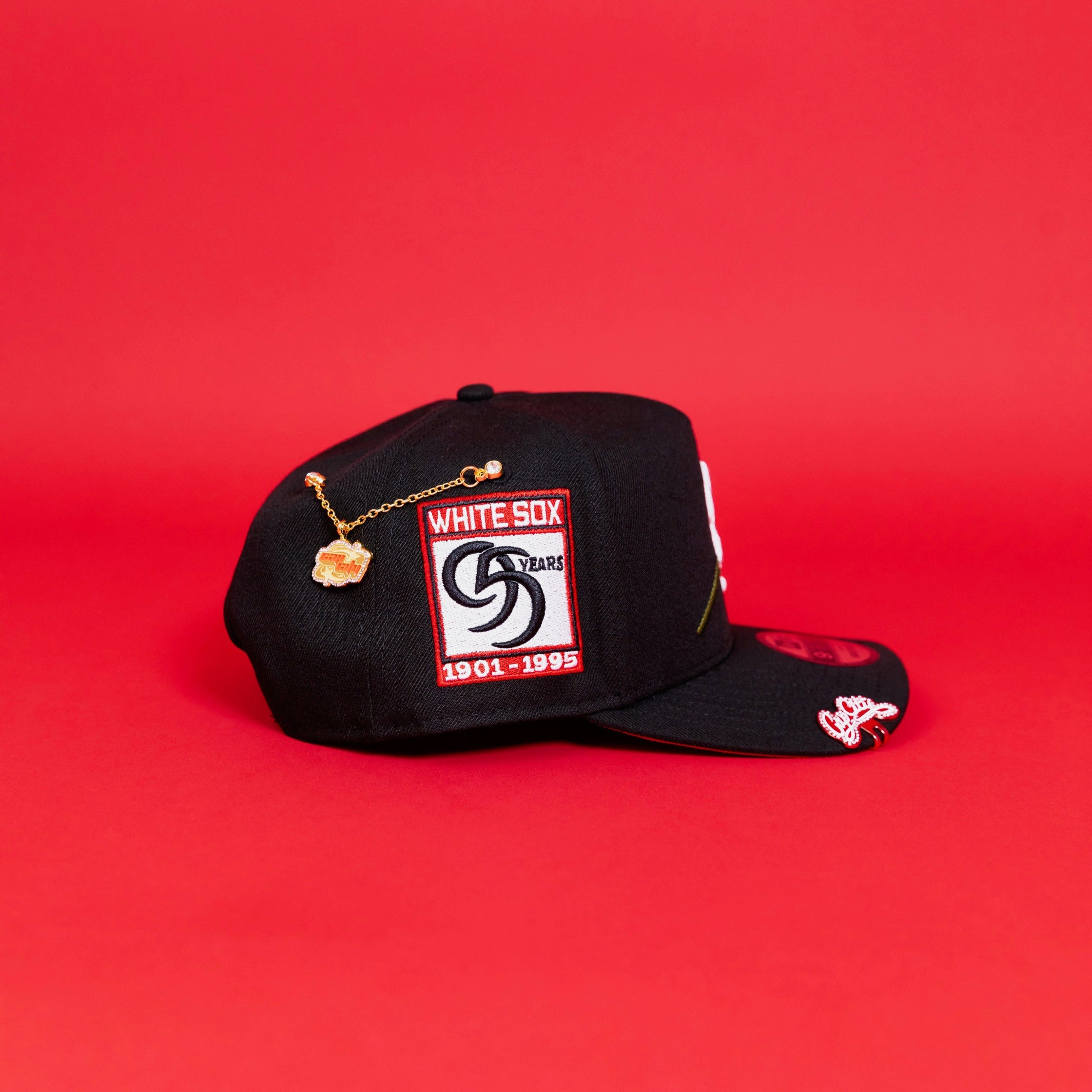 NEW ERA EXCLUSIVE 9FIFTY A-FRAME BLACK CHICAGO WHITE SOX W/ ROSE + 95TH ANNIVESARY SIDE PATCH