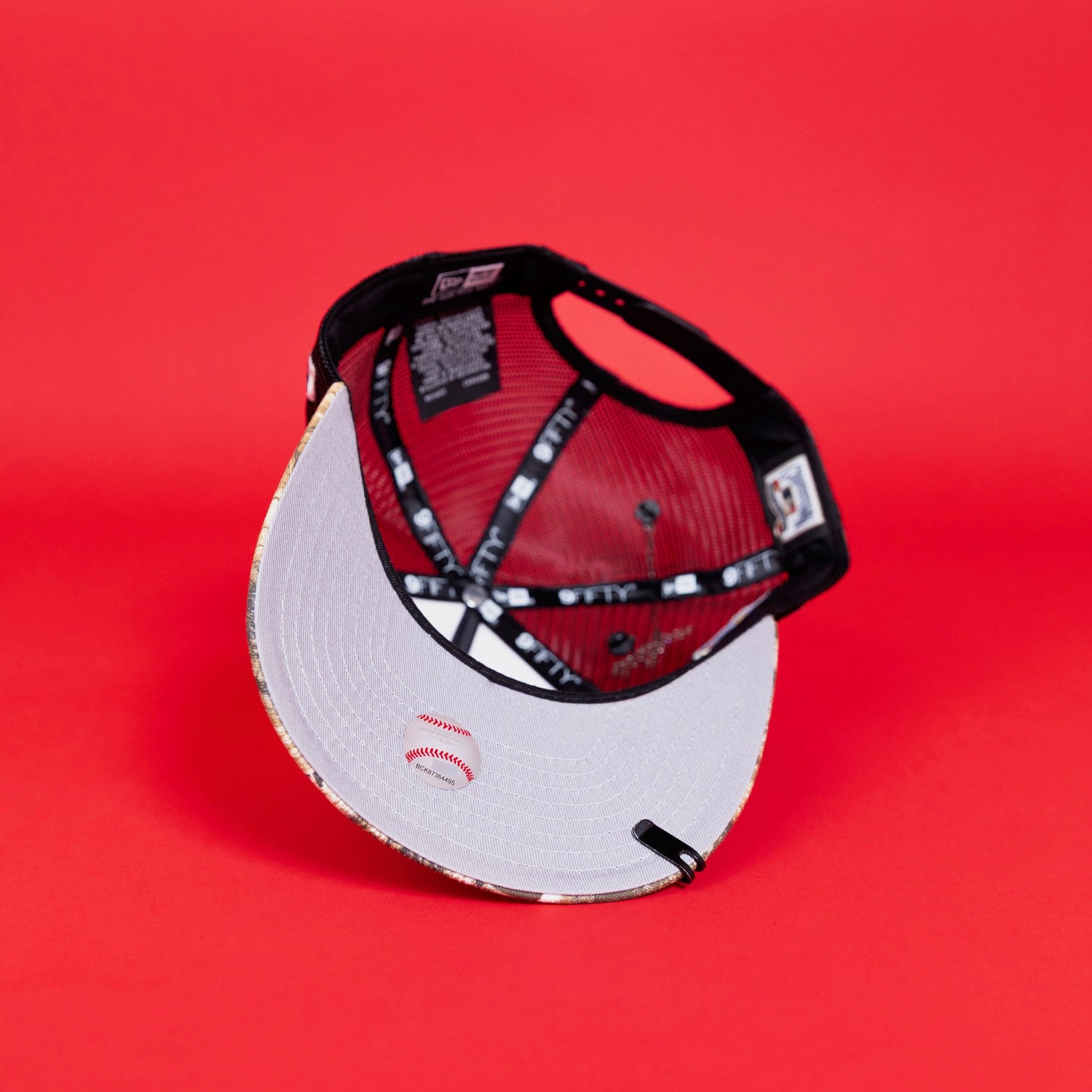 NEW ERA EXCLUSIVE 9FIFTY A-FRAME CHROME/ REALTREE NEW YORK YANKEES MESHBACK SNAPBACK W/ 1999 WORLD SERIES SIDE PATCH