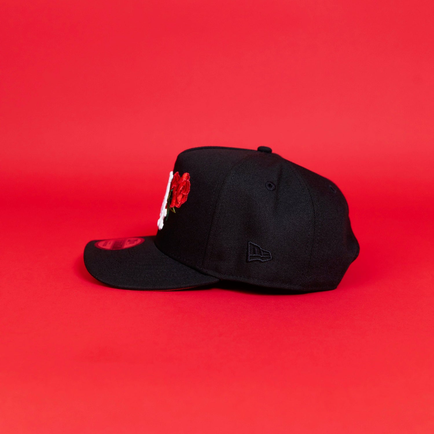 NEW ERA EXCLUSIVE 9FIFTY A-FRAME BLACK CHICAGO WHITE SOX W/ ROSE + 95TH ANNIVESARY SIDE PATCH