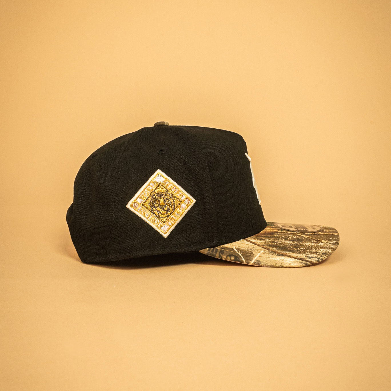 NEW ERA EXCLUSIVE 9FIFTY A-FRAME BLACK/ REALTREE DETROIT TIGERS SNAPBACK W/ 1945 WORLD SERIES SIDE PATCH